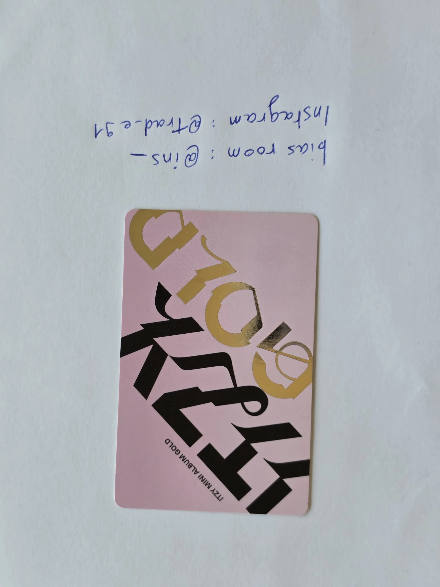 ITZY Ryujin ITZY - Ryujin - GOLD Album album photocard nemo version pink version non-selfie listing photo 2