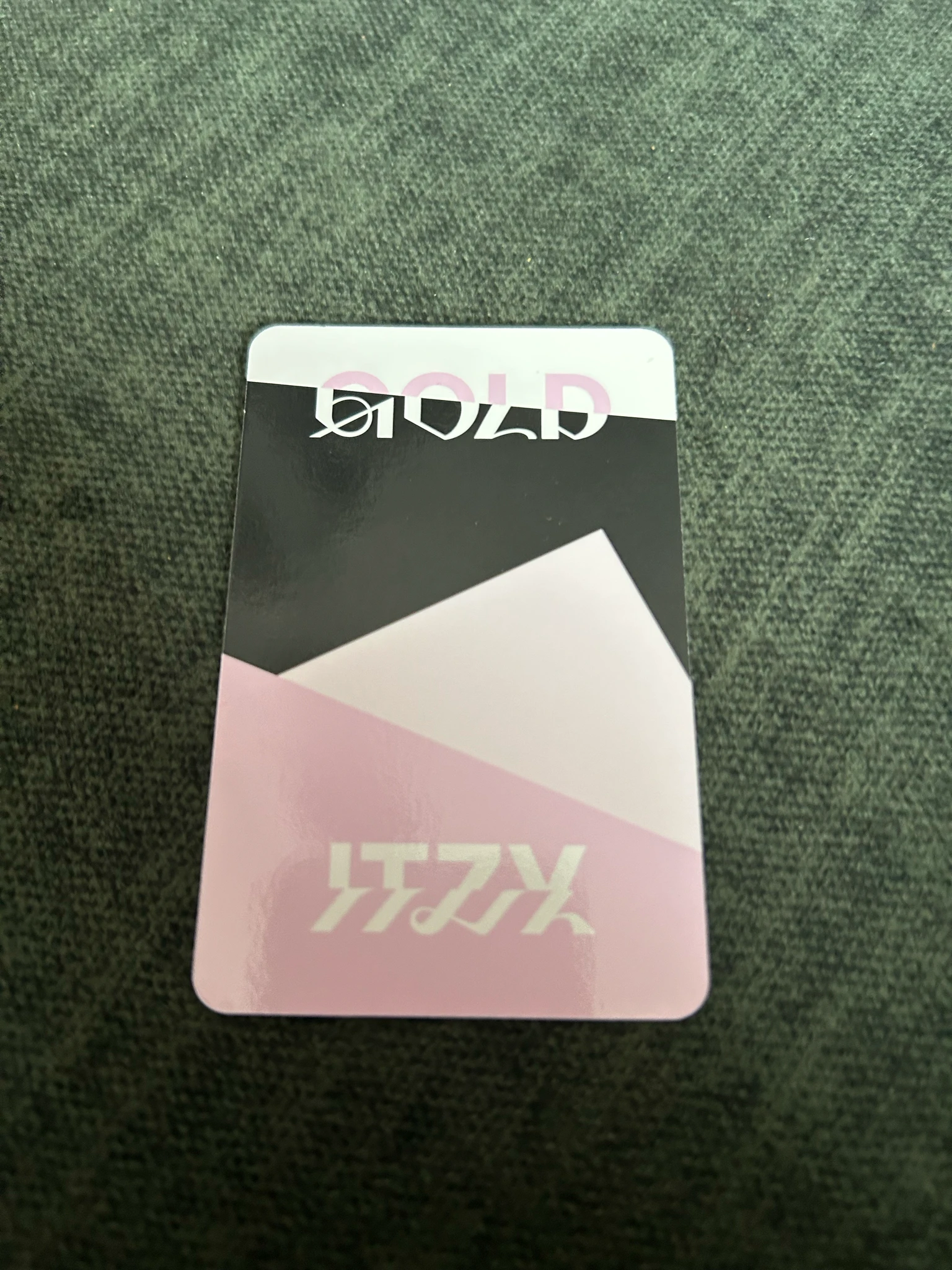 ITZY ITZY - GOLD Album listing photo 2