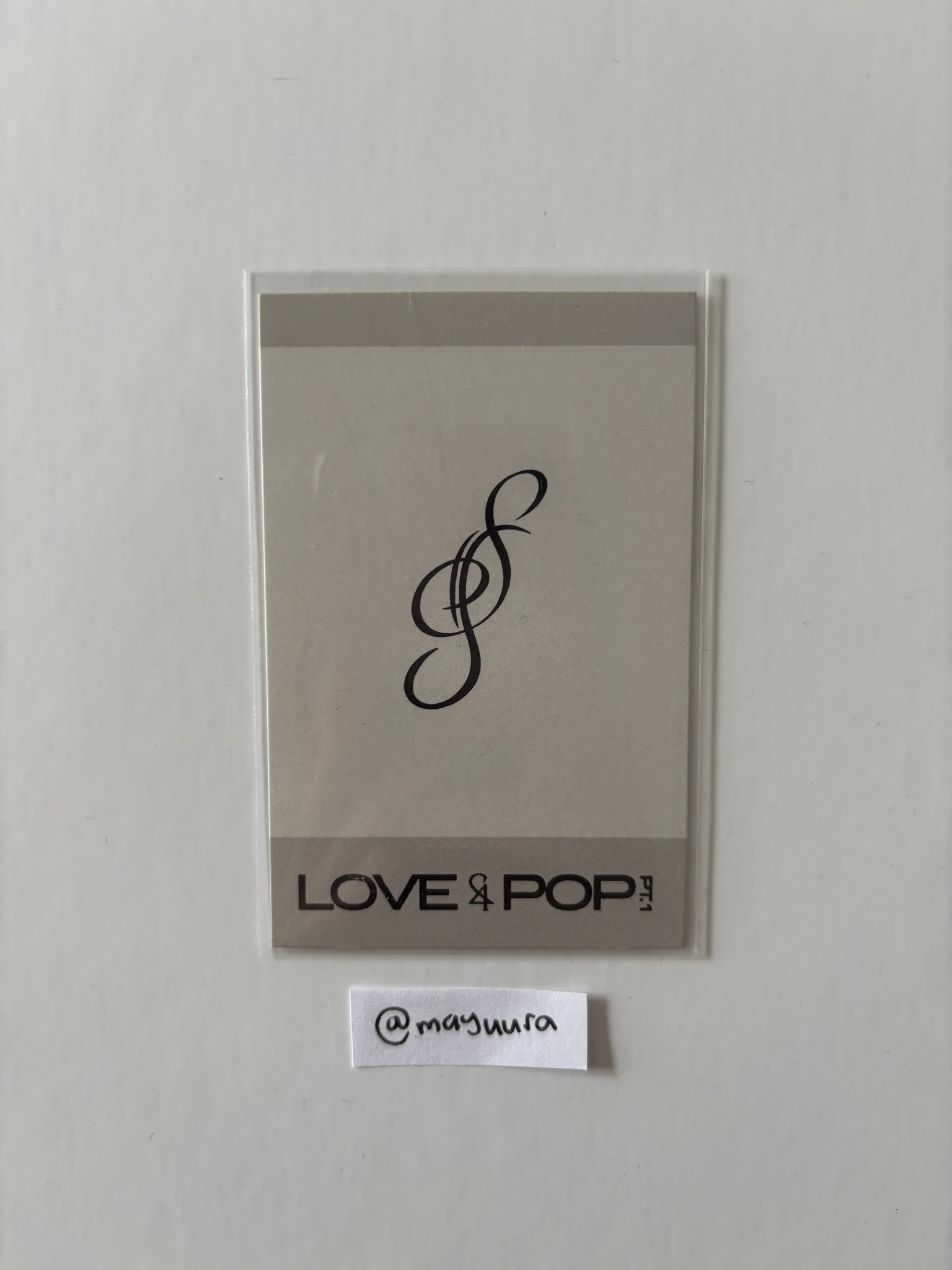 tripleS tripleS - Hyerin & Mayu - LOVE&POP pt.1 Album broadcast week 1 polaroid listing photo 2