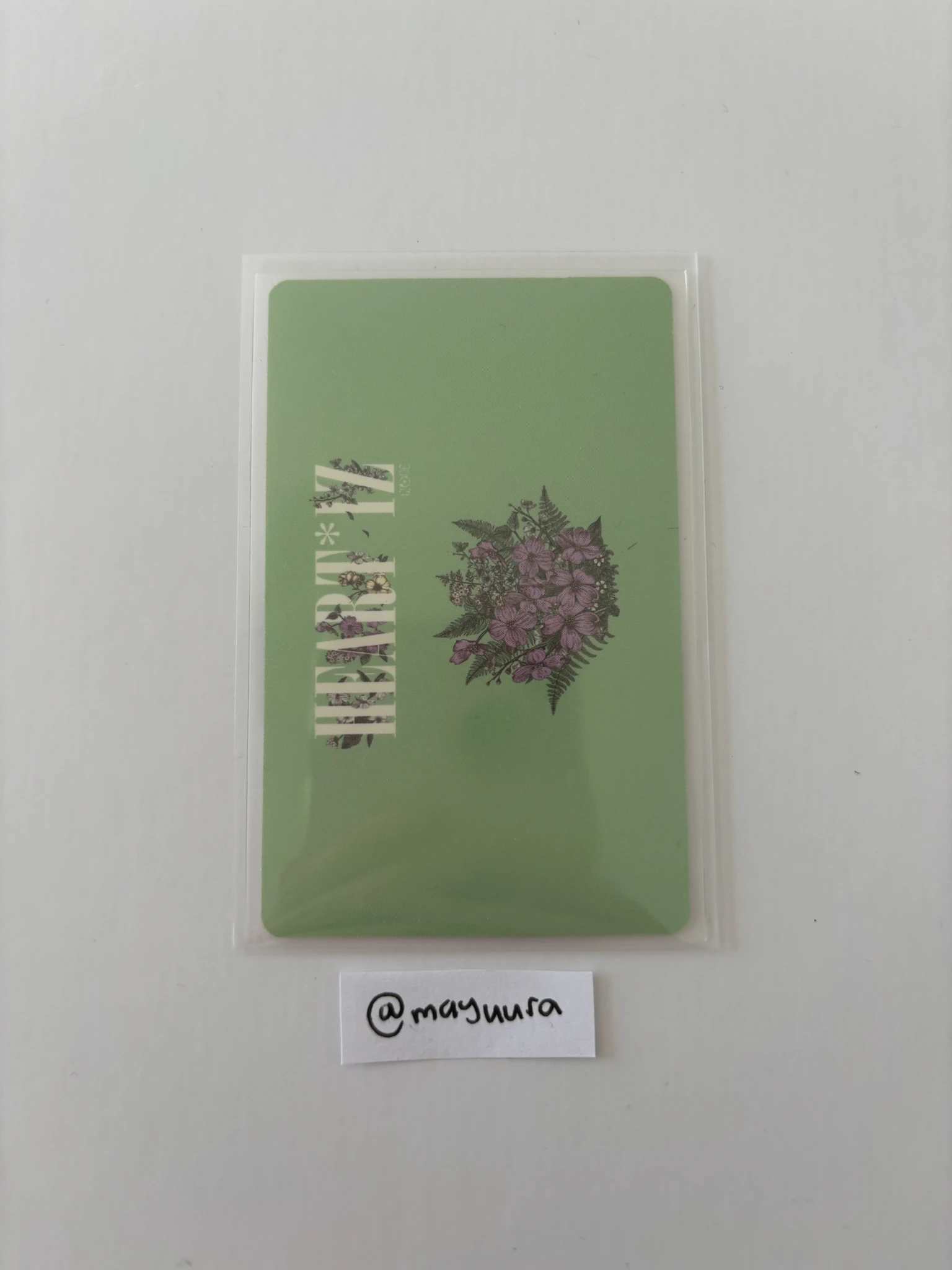 IZ*ONE Hitomi IZ*ONE - Hitomi - HEART*IZ Album album photocard korean album kihno ver. listing photo 2