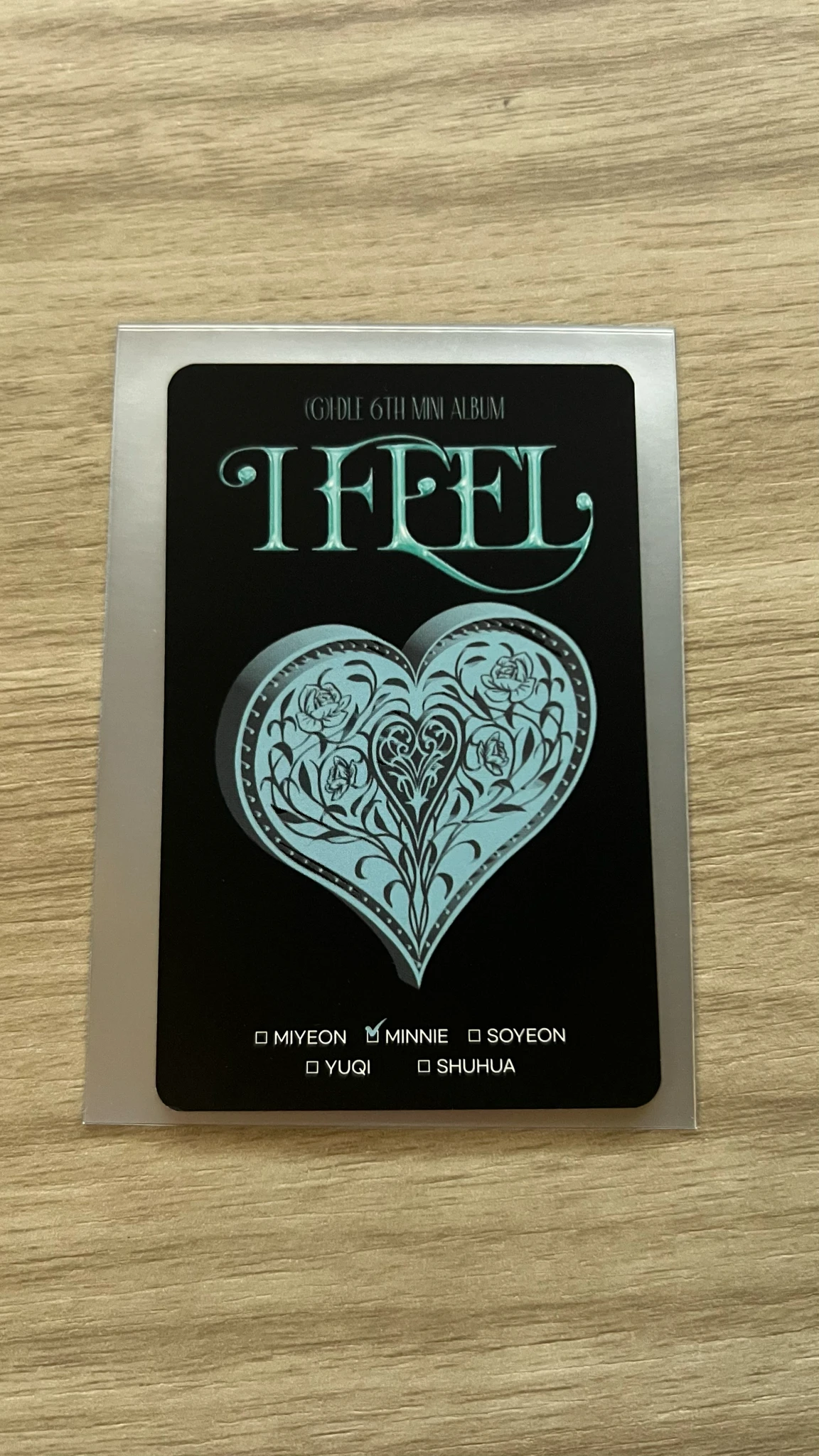 i-dle Minnie (G)I-DLE - Miyeon - I Feel Album jewel case version album photocard listing photo 2