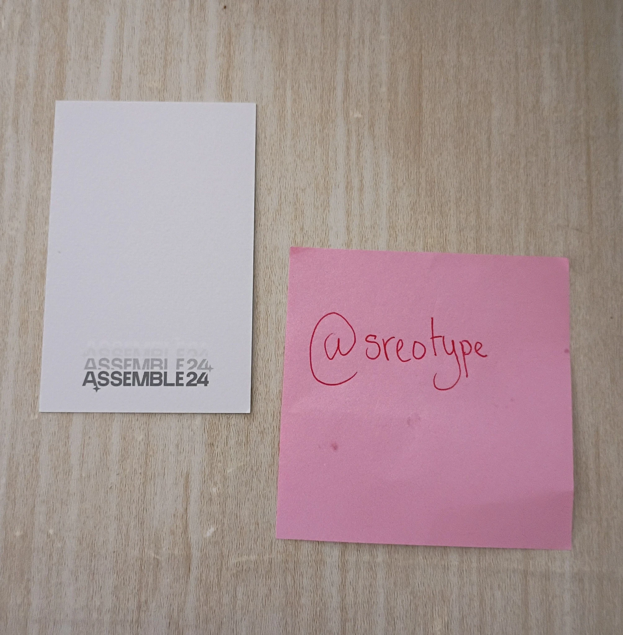 tripleS Lynn tripleS - Lynn - Assemble24 Album everline pop-up merch photocard tin case listing photo 2