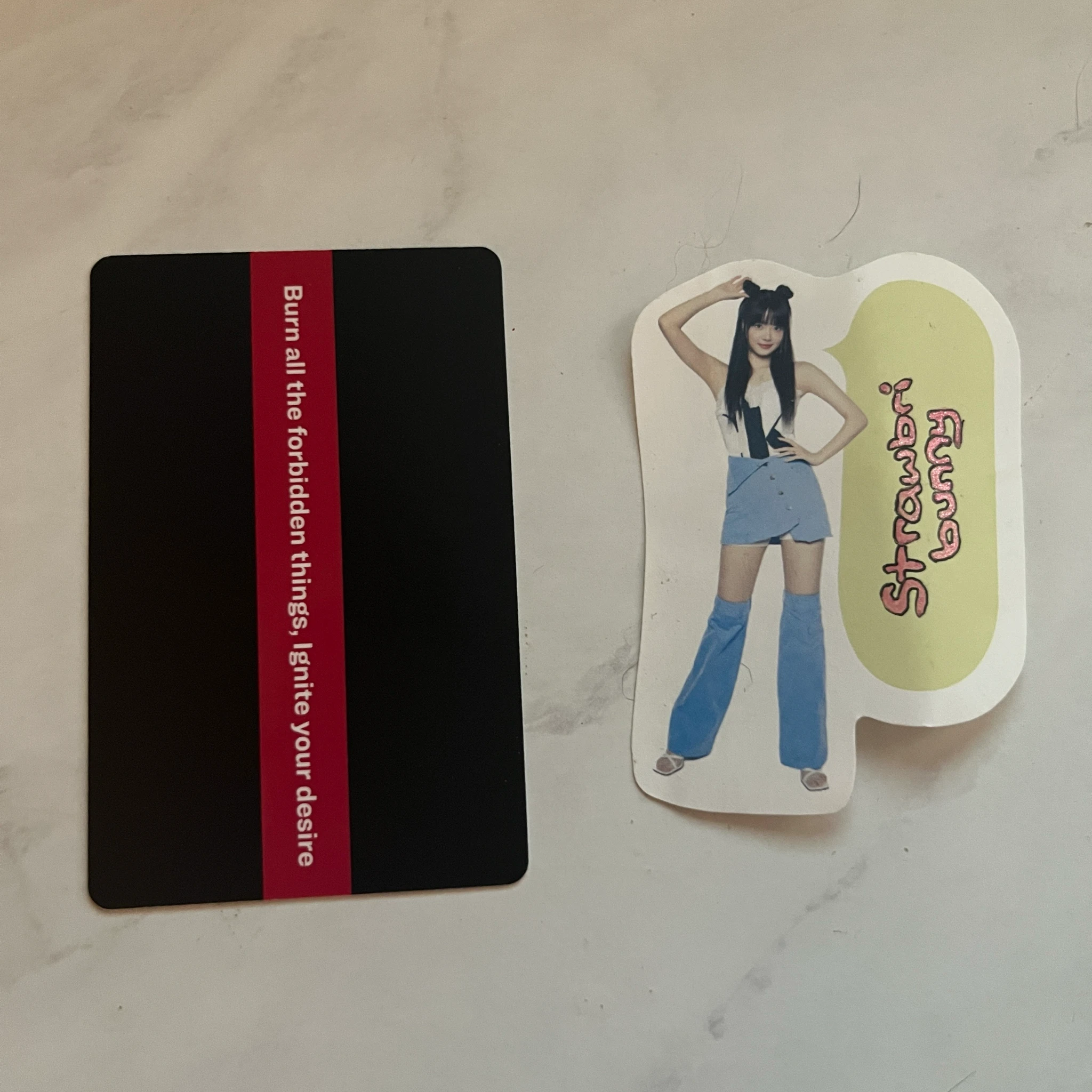 LE SSERAFIM Sakura LE SSERAFIM - Sakura - UNFORGIVEN Album weverse album version album photocard listing photo 2