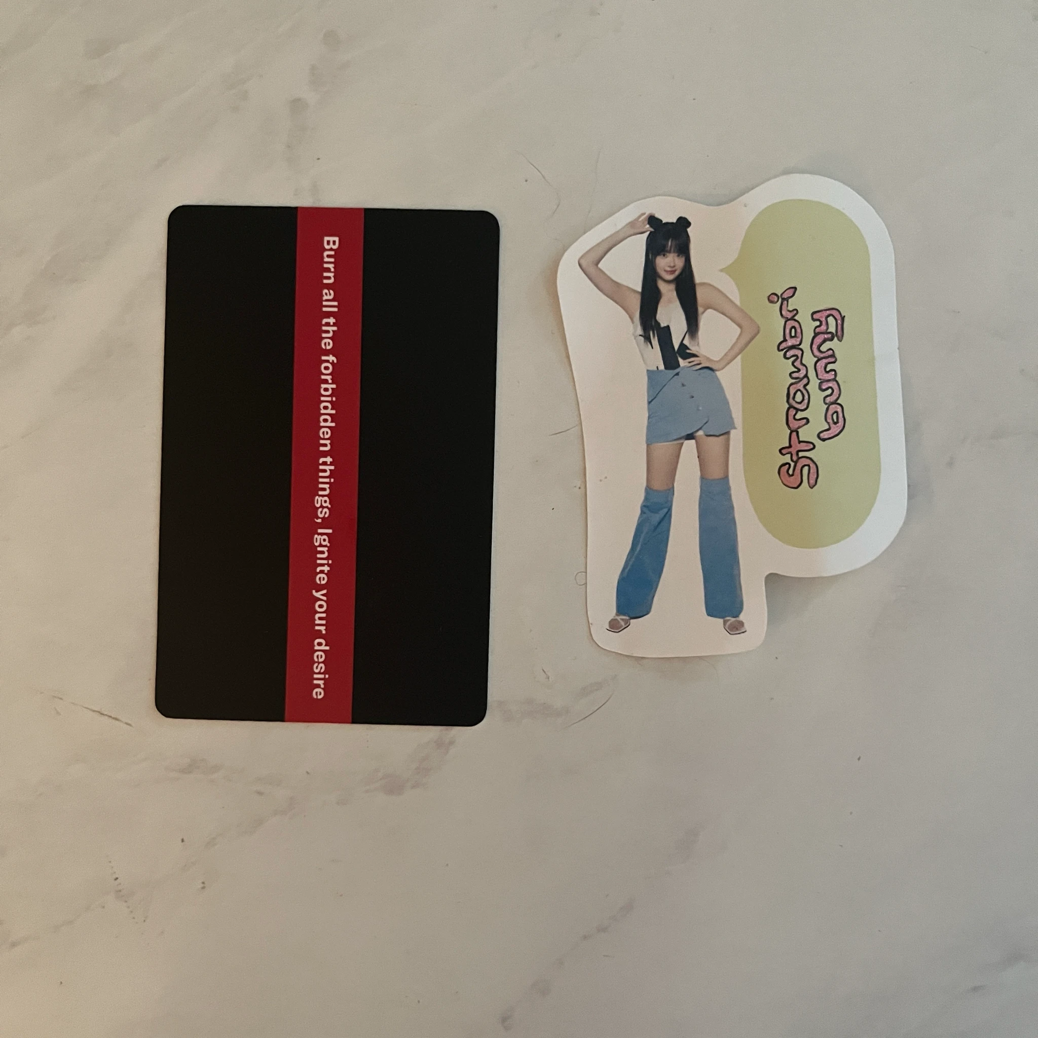 LE SSERAFIM Hong Eunchae LE SSERAFIM - Hong Eunchae - UNFORGIVEN Album album photocard weverse album version listing photo 2