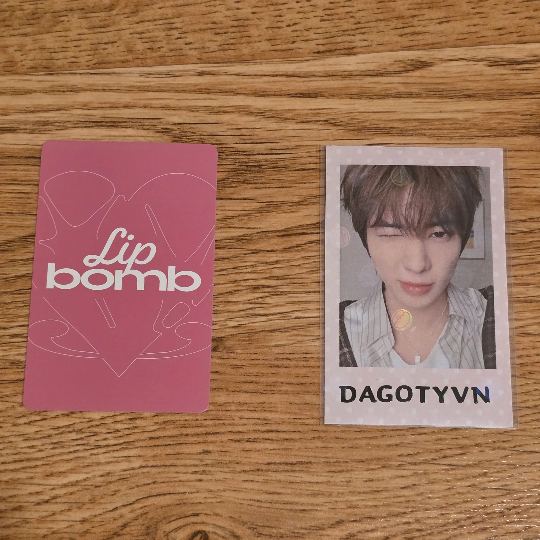 RESCENE Zena RESCENE - Zena - lip bomb Album album photocard tint version listing photo 2