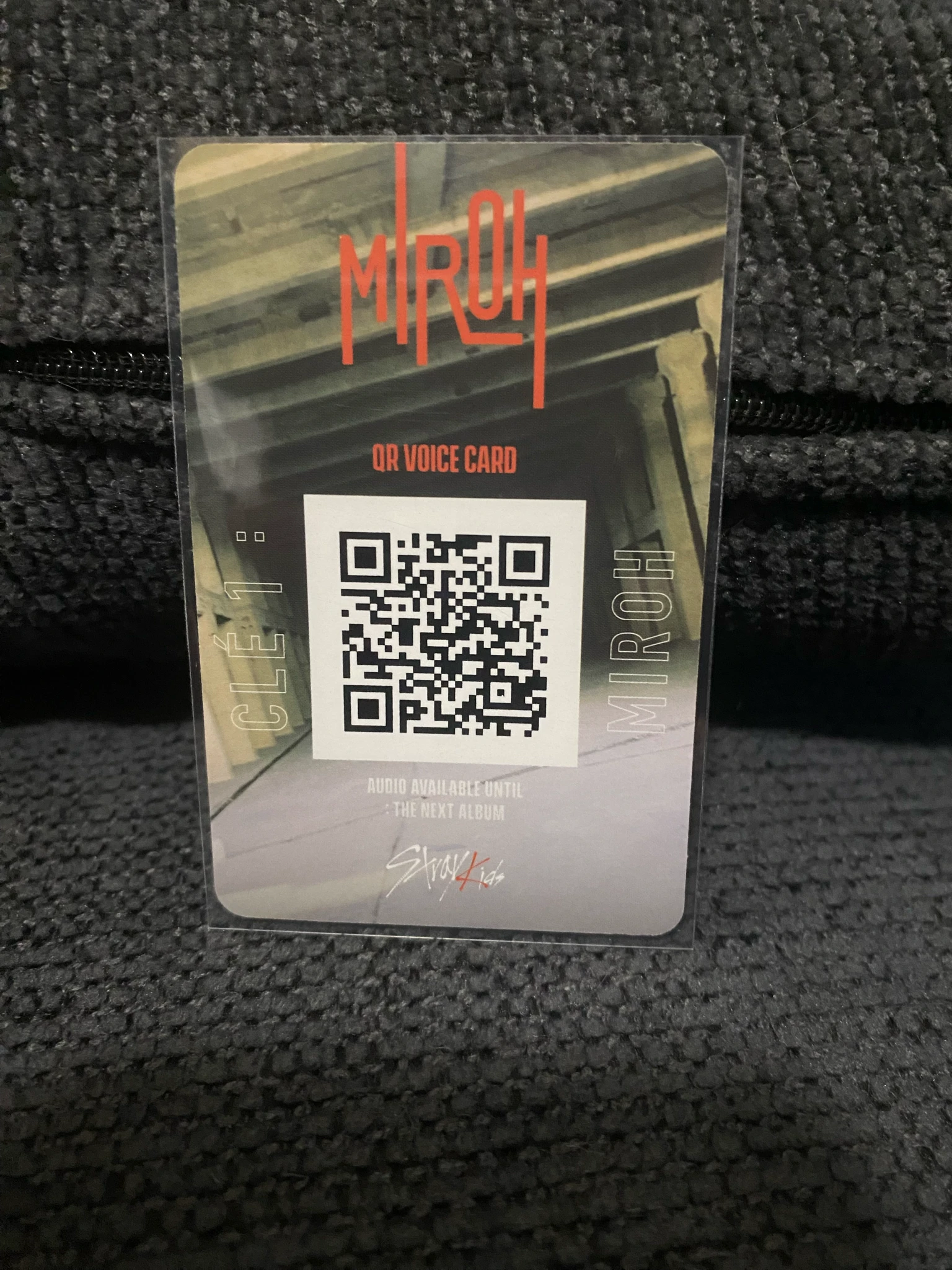 Stray Kids I.N Stray Kids - I.N - Clé 1: Miroh Album album photocard red border ver. listing photo 2