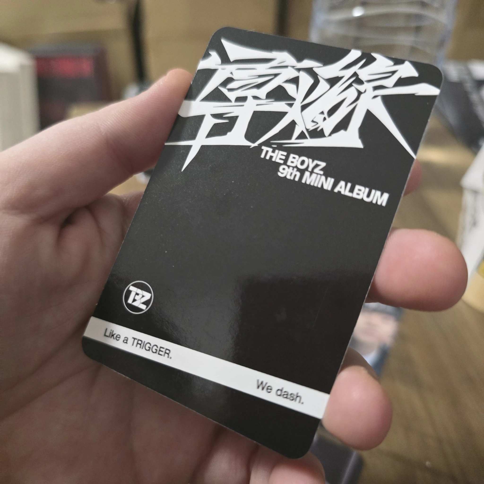 THE BOYZ Q THE BOYZ - Q - Trigger Album album photocard platform version vanguard version non-random listing photo 2