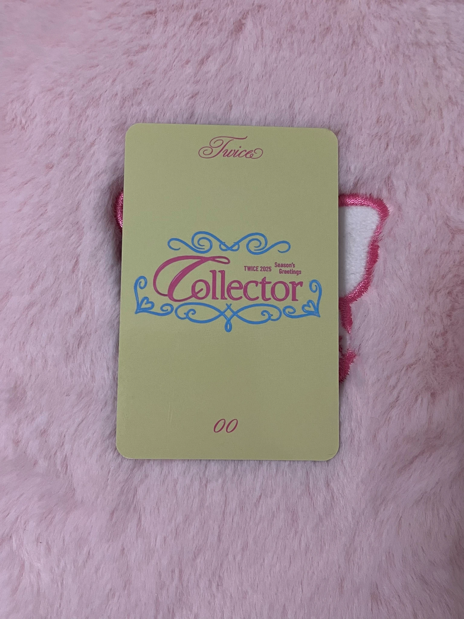 TWICE Jeongyeon TWICE-Jeongyeon-Event-seasons greetings and once fanclub listing photo 2