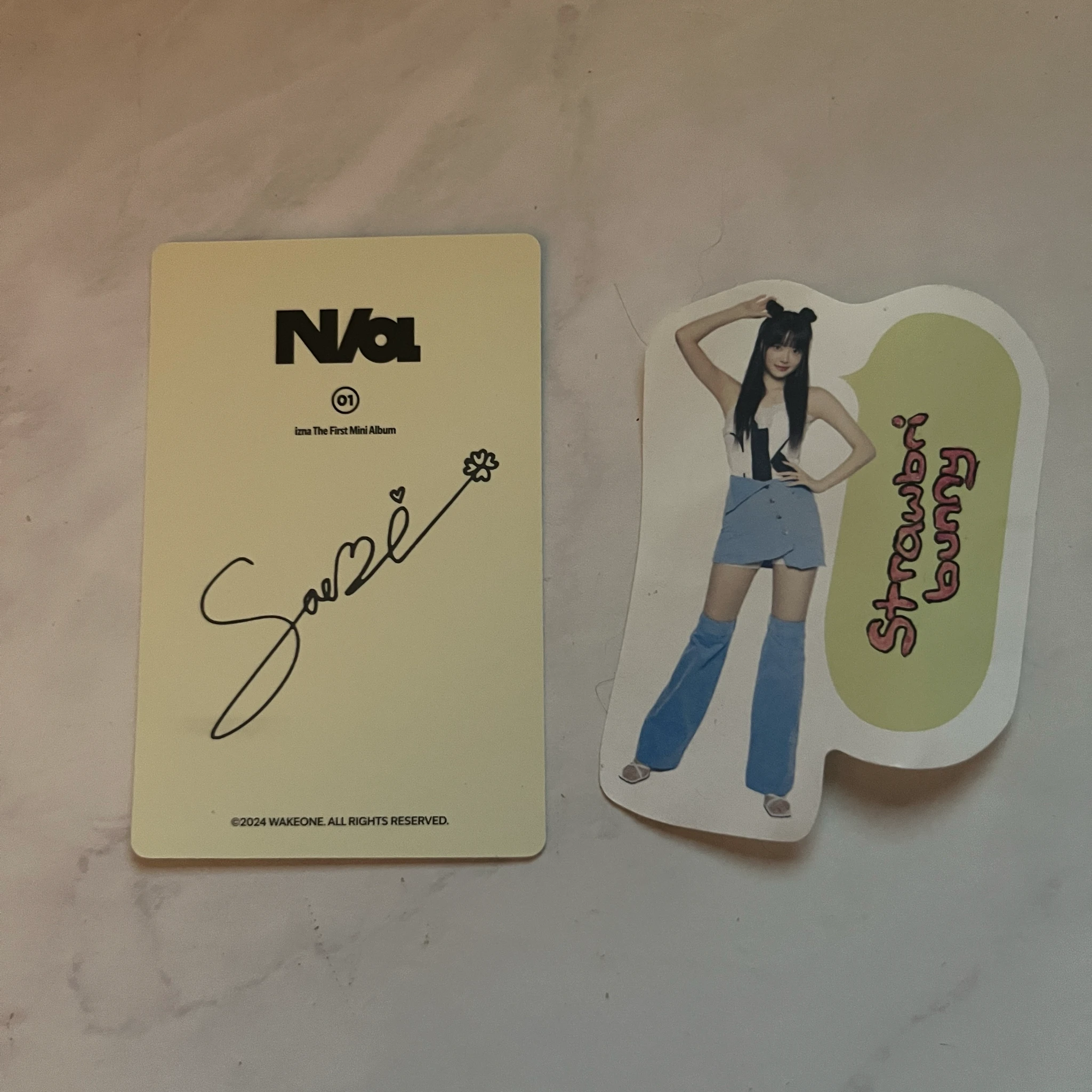 izna Jeong Saebi izna - Jeong Saebi - N/a Album olive young pop-up store Trading card listing photo 2