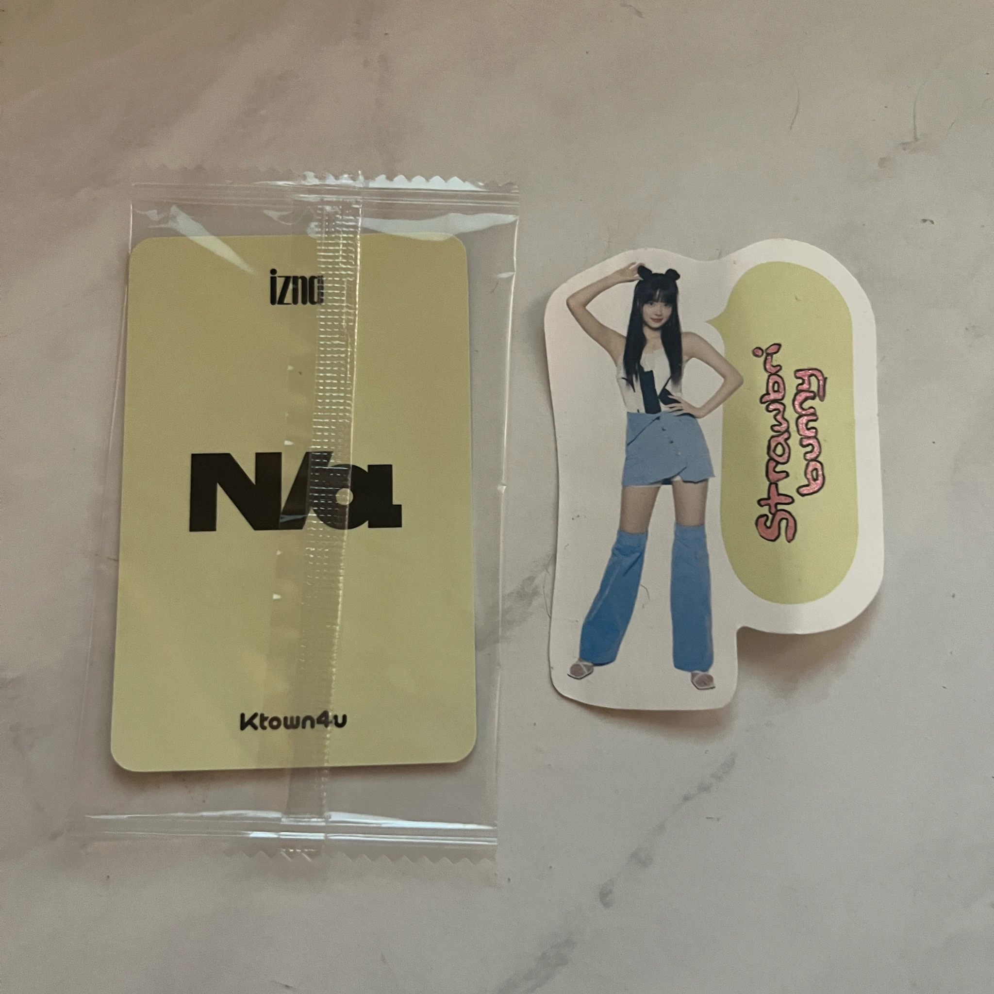 izna Mai izna - N/a Album ktown4u fansign pre-order benefit listing photo 2