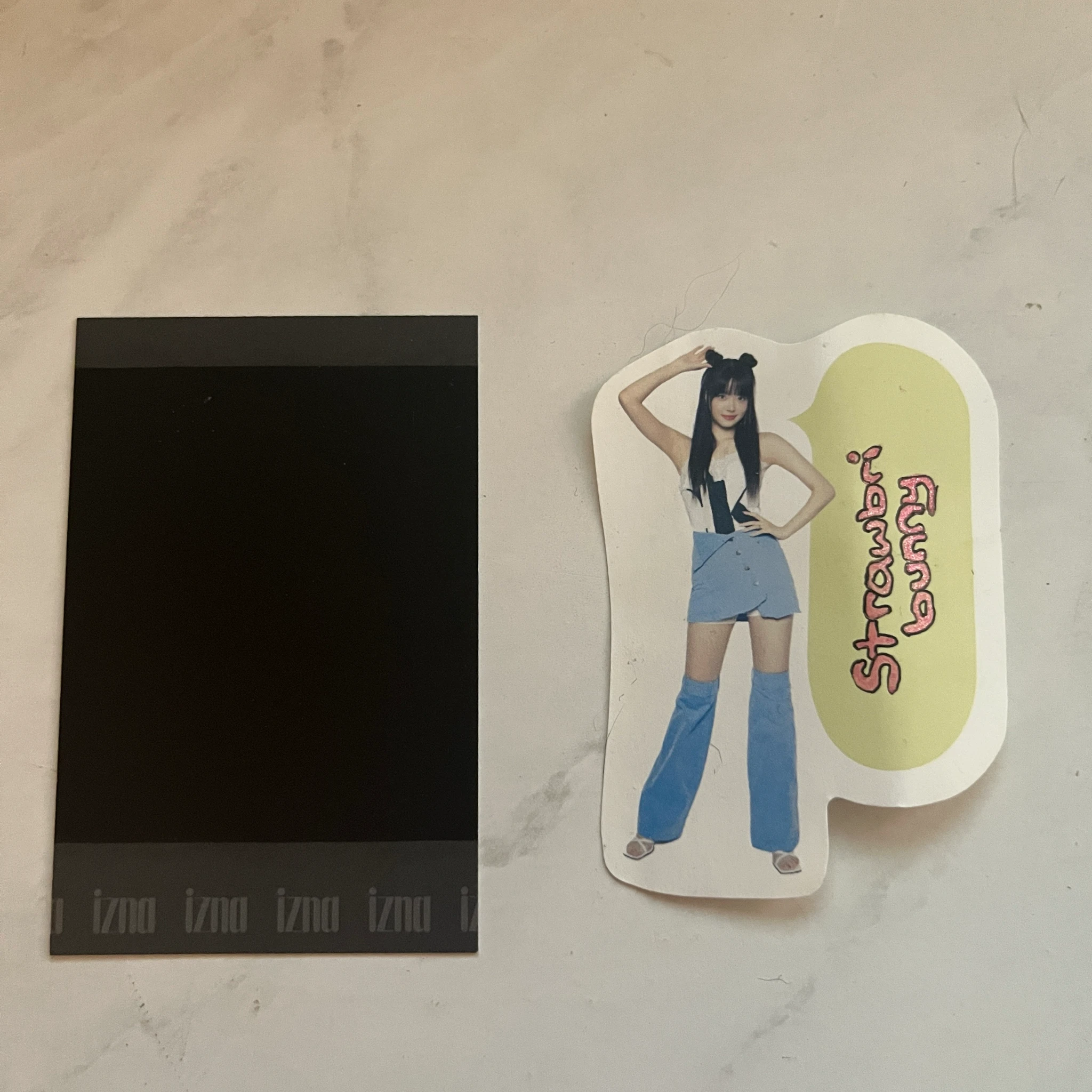 izna Yoon Jiyoon izna - Yoon Jiyoon - N/a Album listing photo 2