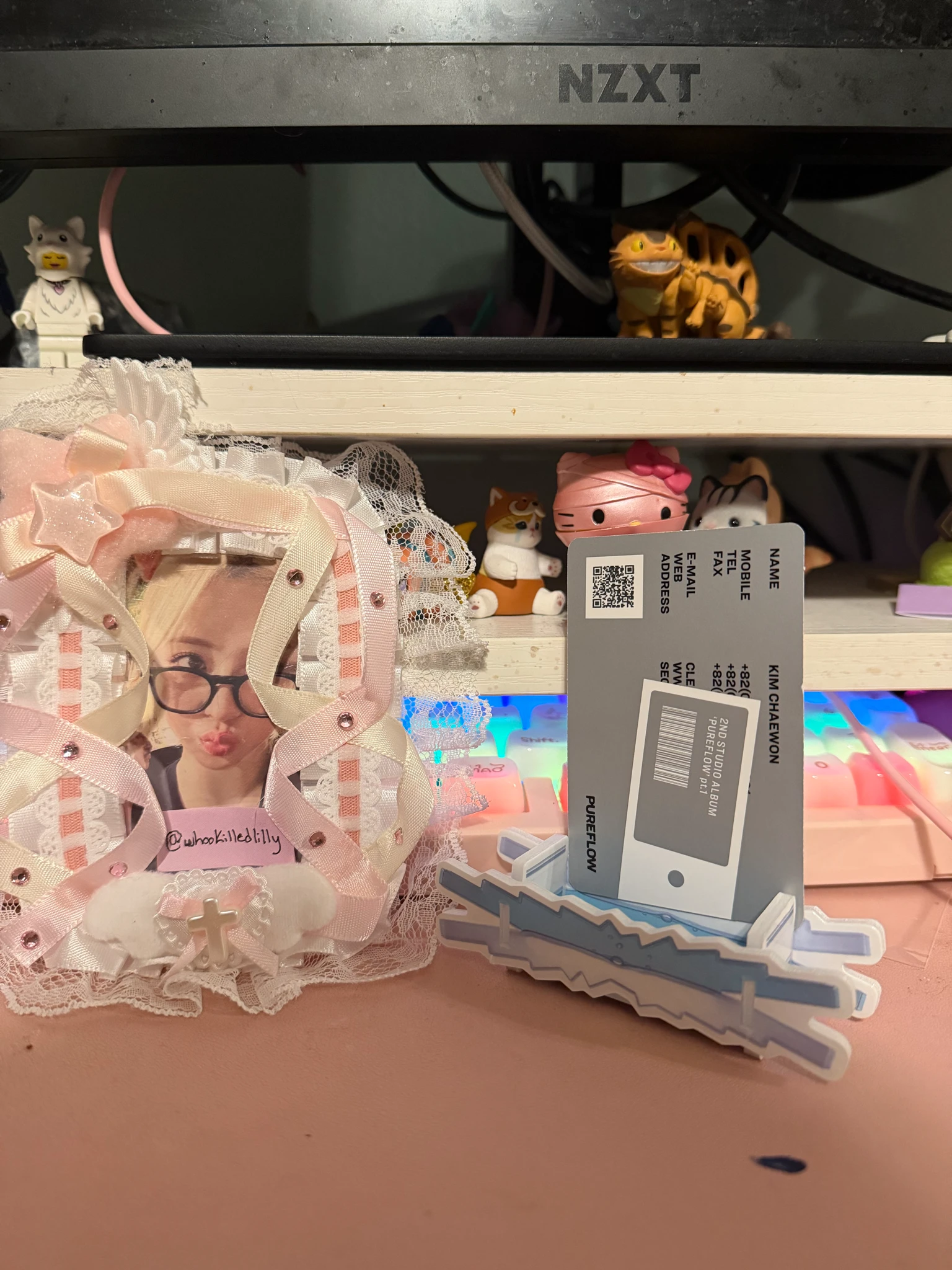 LE SSERAFIM Kim Chaewon LE SSERAFIM - Kim Chaewon - PUREFLOW pt.1 Album weverse album version A version album photocard listing photo 2
