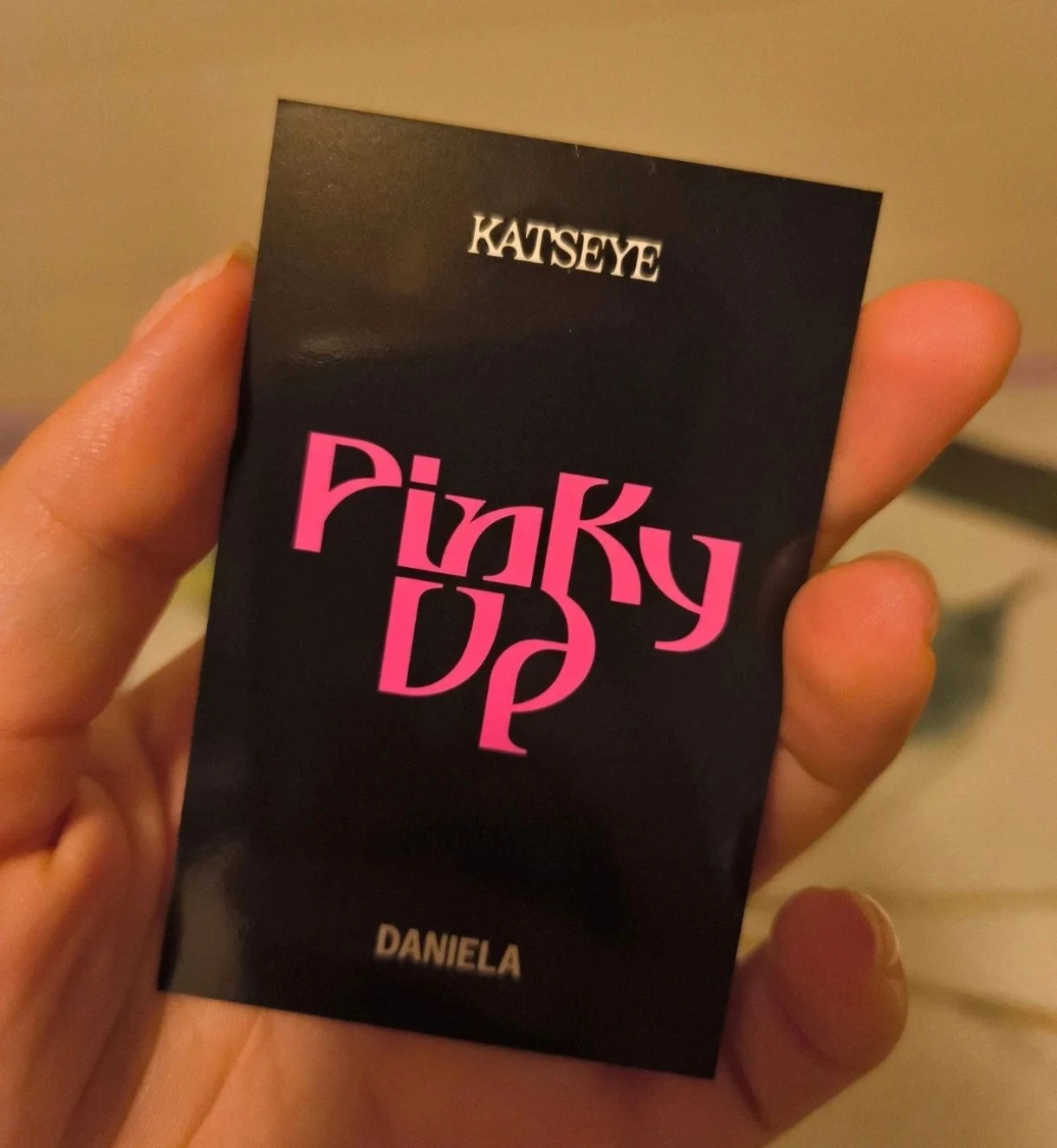 KATSEYE Daniela KATSEYE - Daniela - PINKY UP Album broadcast listing photo 2