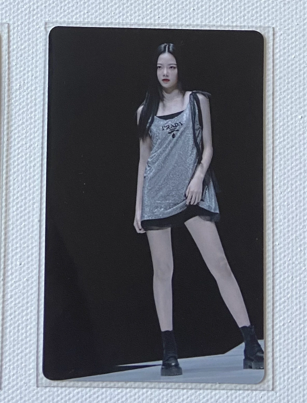 LE SSERAFIM Hong Eunchae LE SSERAFIM - Hong Eunchae - FEARLESS Album Monochrome Bouquet ver. compact ver. listing photo 2