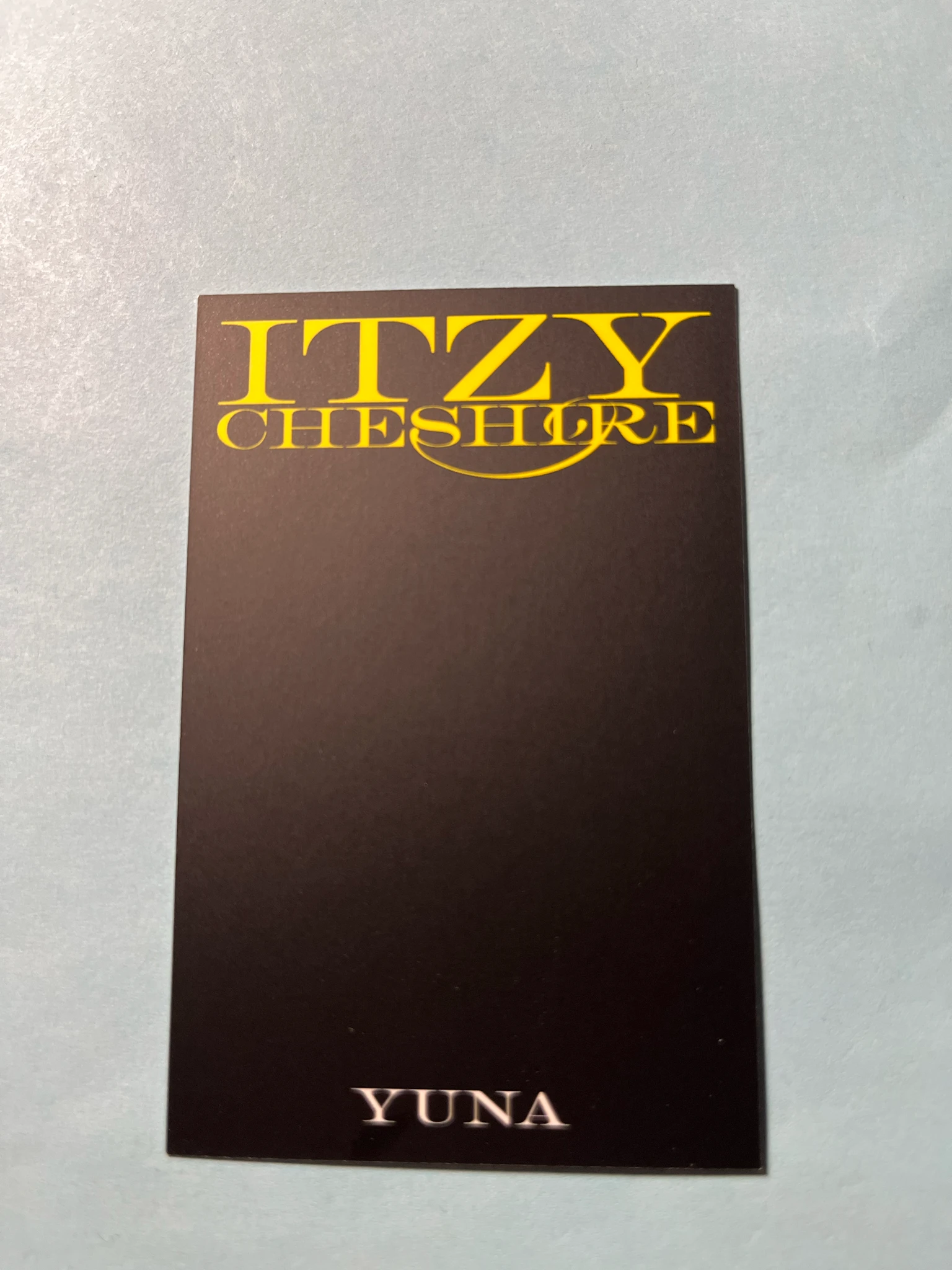ITZY Yuna ITZY - Yuna - Cheshire Album album photocard standard version neon photocard non-selfie concept photocard listing photo 2