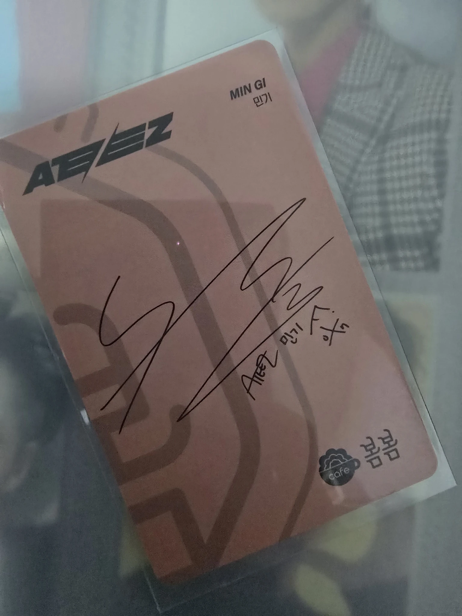 ATEEZ Mingi ATEEZ - Mingi - Café BomBom × ATEEZ Other listing photo 2