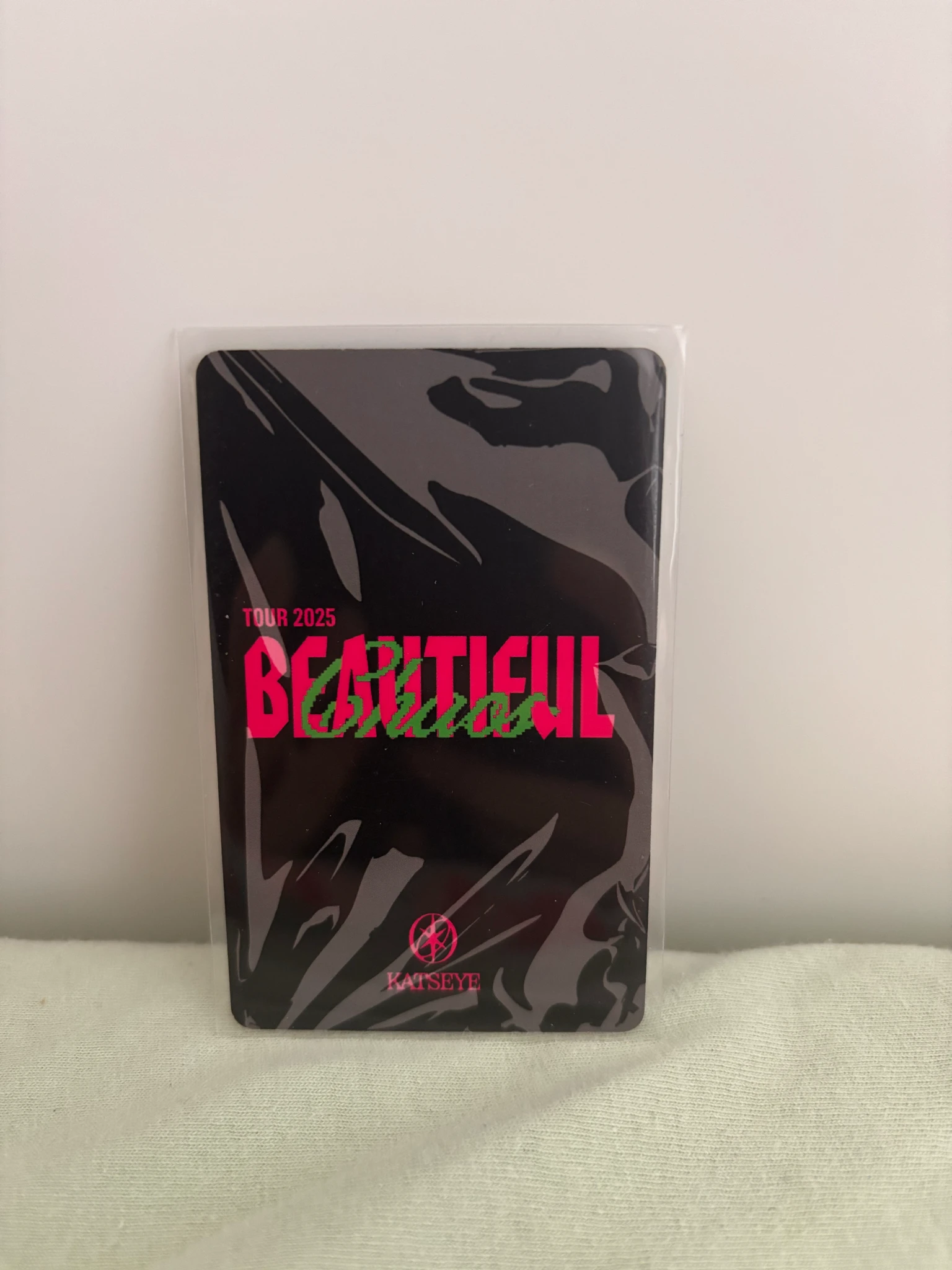 KATSEYE Lara KATSEYE - Lara - THE BEAUTIFUL CHAOS TOUR Event merch photocard hoodie listing photo 2