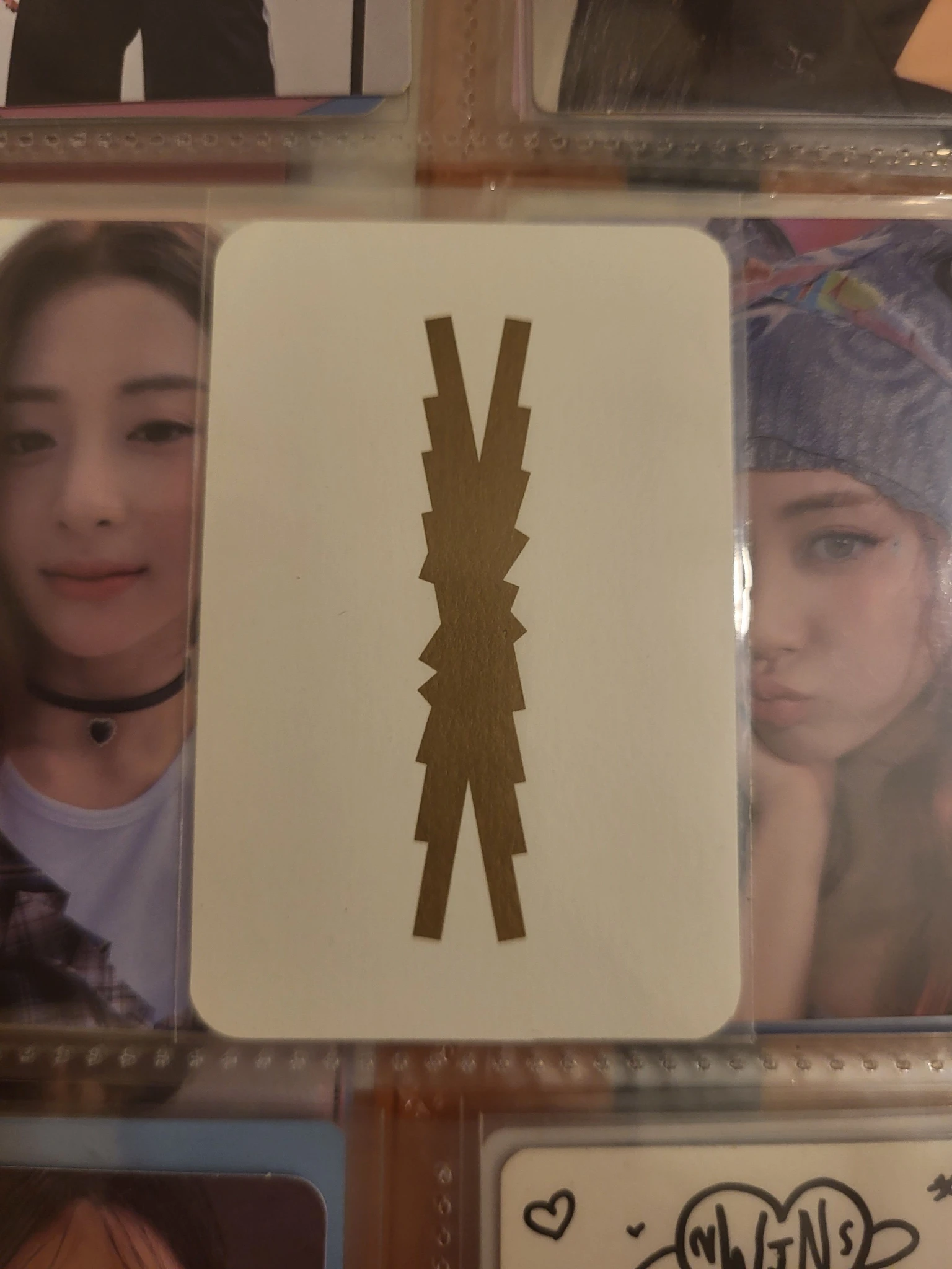 LE SSERAFIM Huh Yunjin LE SSERAFIM - Huh Yunjin - ANTIFRAGILE Album weverse album version listing photo 2