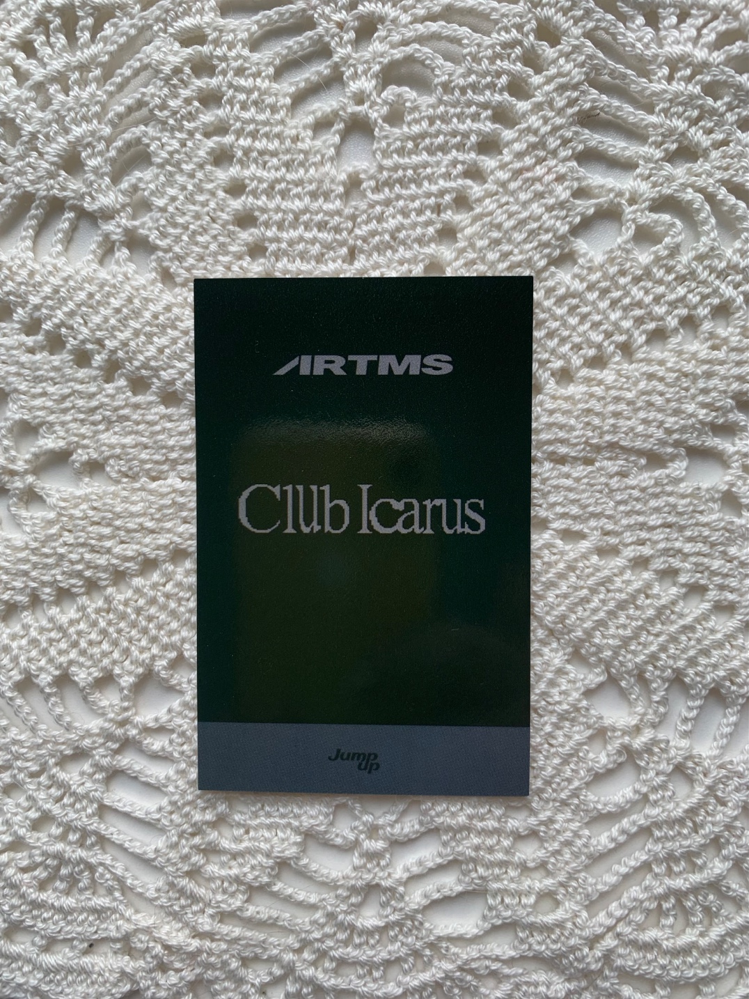 ARTMS Kim Lip ARTMS - Kim Lip - Club Icarus Album jump up video call (fancall) round 7 polaroid listing photo 2