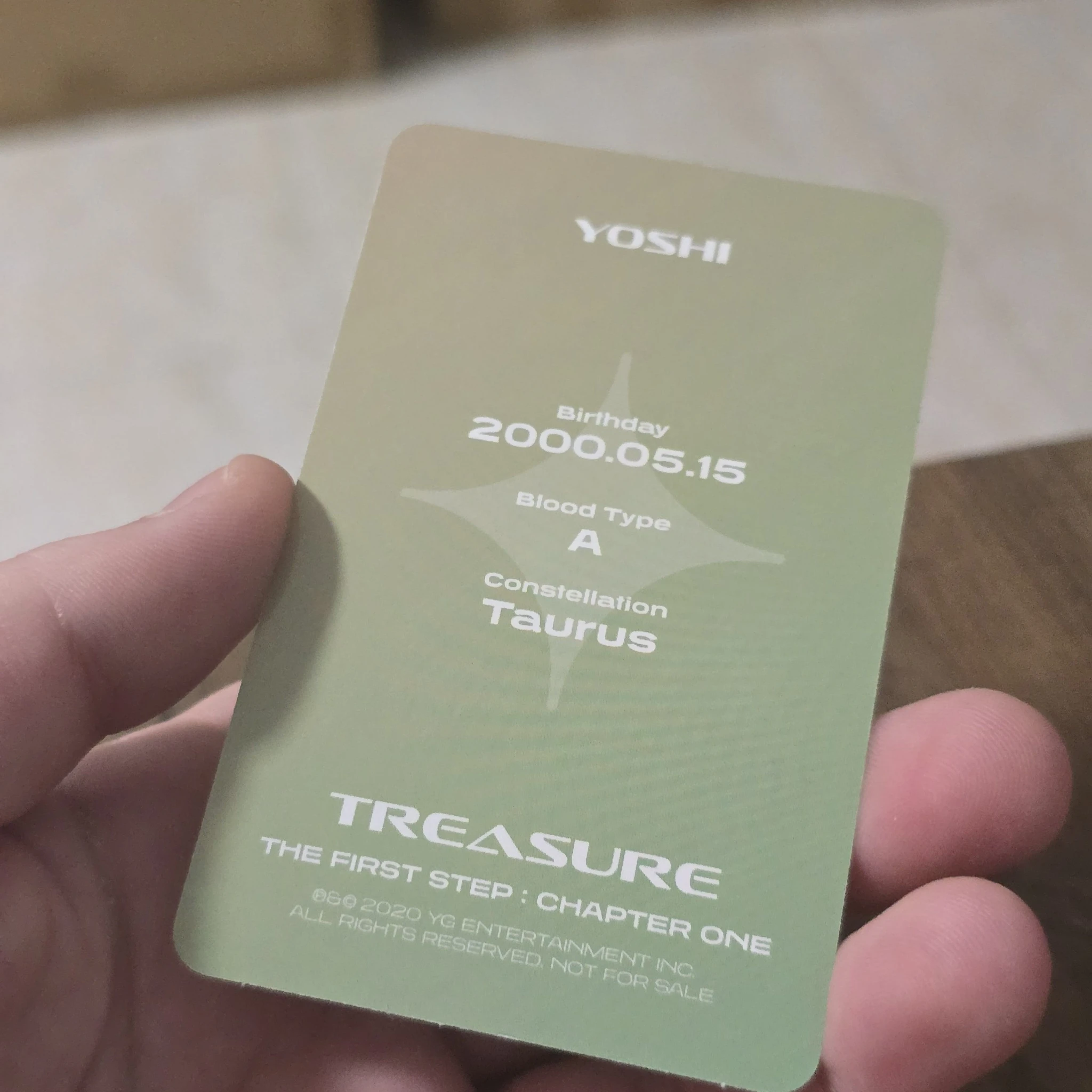 TREASURE Yoshi TREASURE - Yoshi - THE FIRST STEP: CHAPTER ONE Album album photocard white version version 3 concept photocard listing photo 2