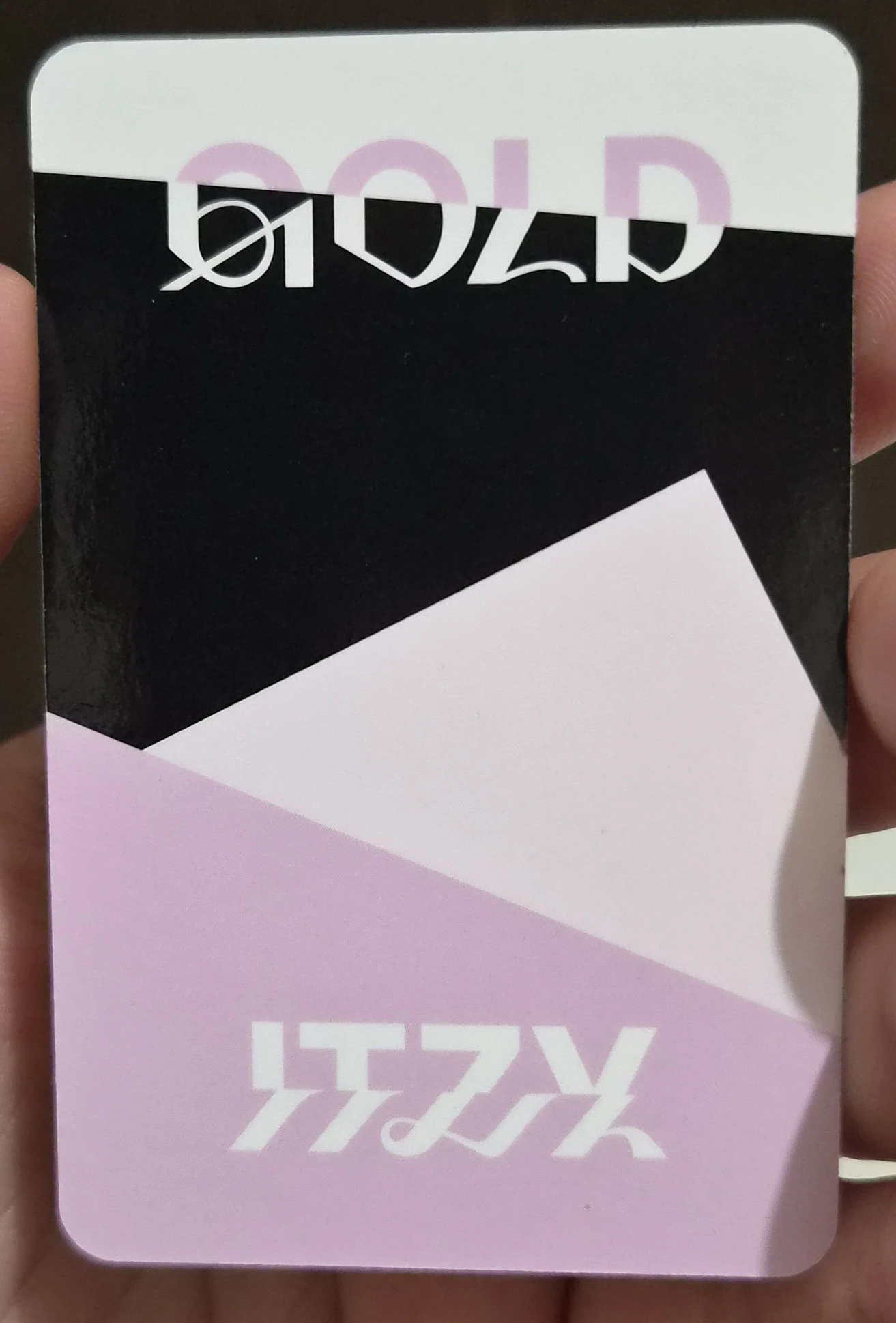 ITZY ITZY - GOLD Album listing photo 2