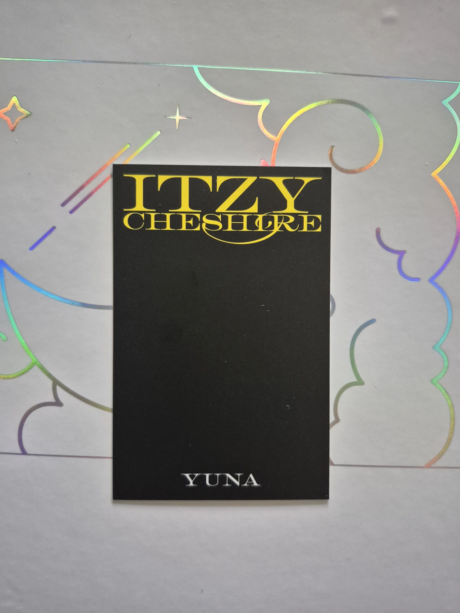 ITZY Yuna ITZY - Yuna - Cheshire Album album photocard standard version neon photocard non-selfie concept photocard listing photo 2