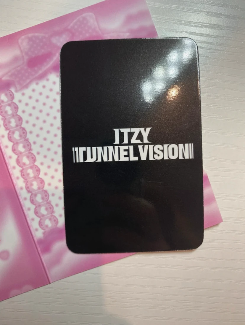ITZY Yuna ITZY - Yuna - TUNNEL VISION Album musicplant pob (pre-order benefit) listing photo 2