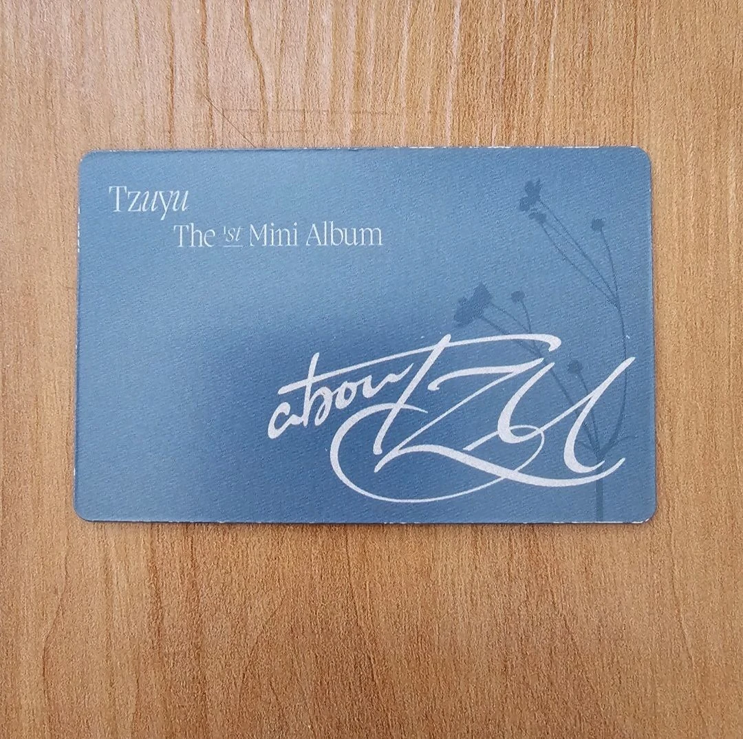 TWICE Tzuyu TWICE-Tzuyu-Album-tzuyu aboutzu (solo) listing photo 2