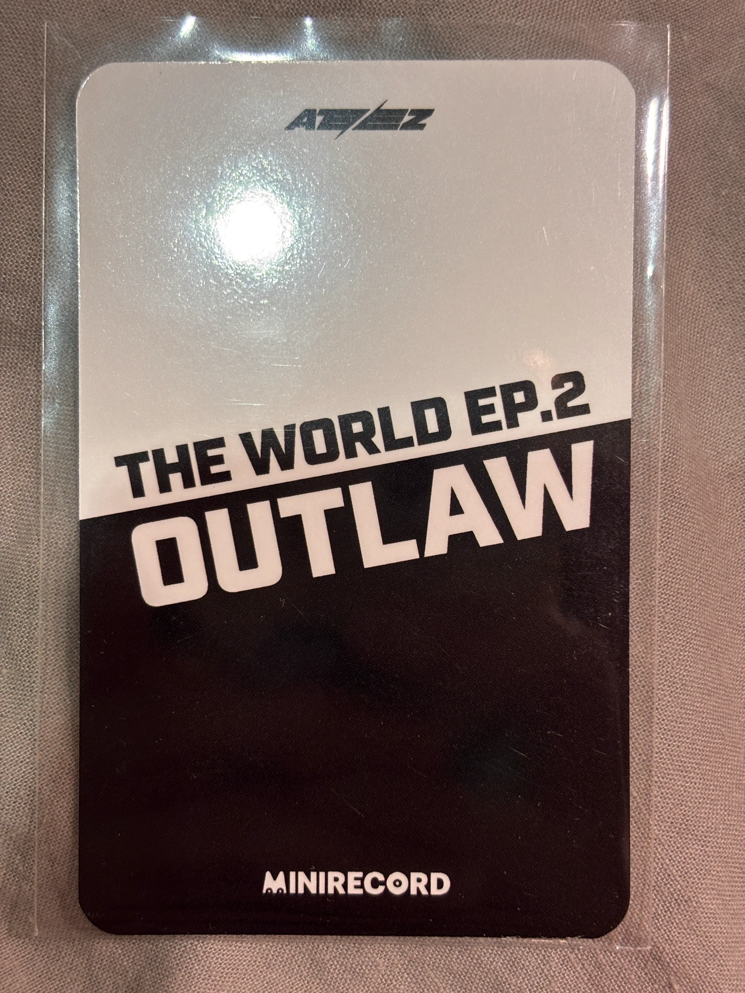 ATEEZ Hongjoong ATEEZ - Hongjoong - THE WORLD EP.2 : OUTLAW Album listing photo 2