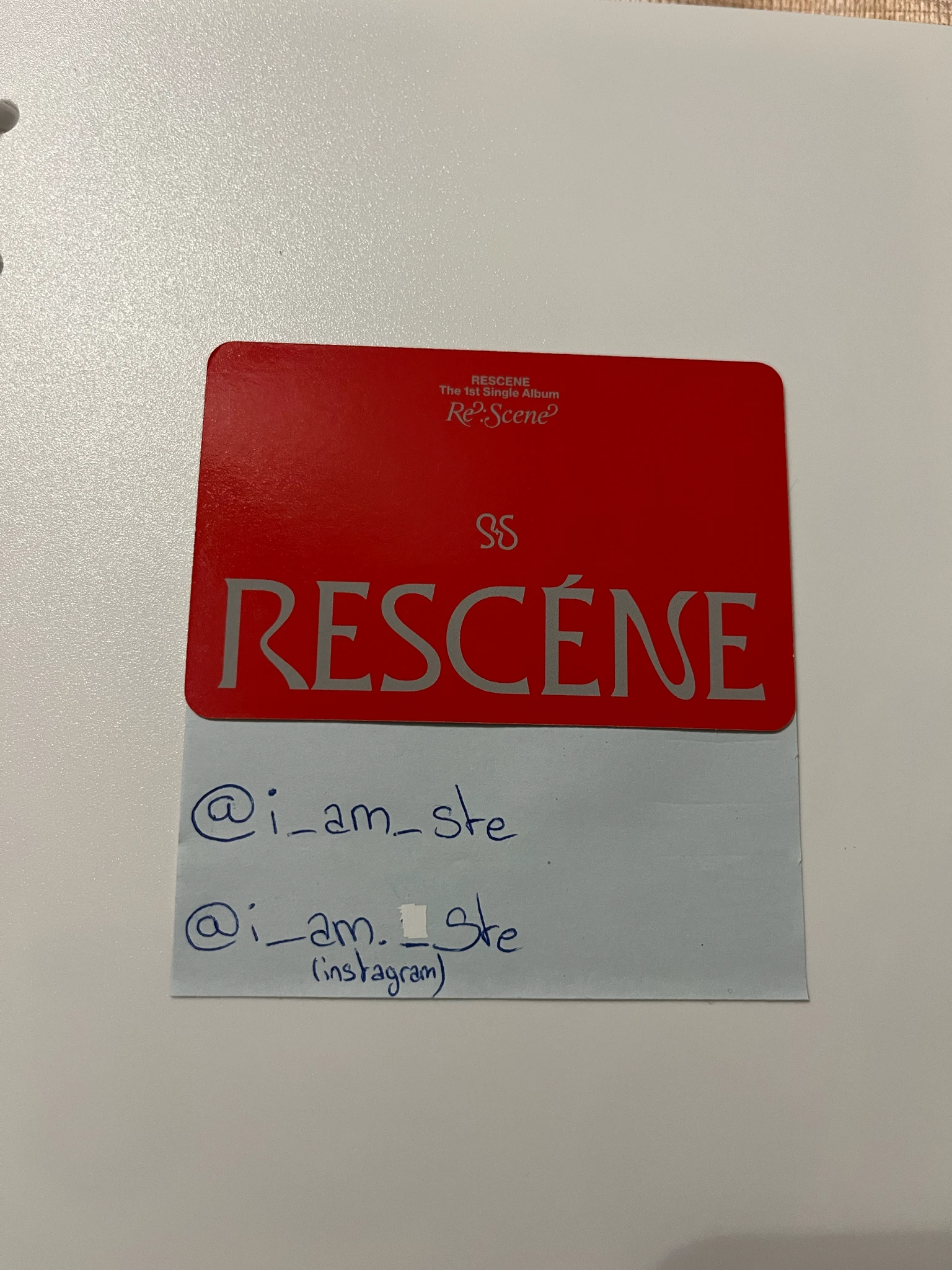 RESCENE Liv RESCENE - Liv - Re:Scene Album pob (pre-order benefit) album photocard id card listing photo 2