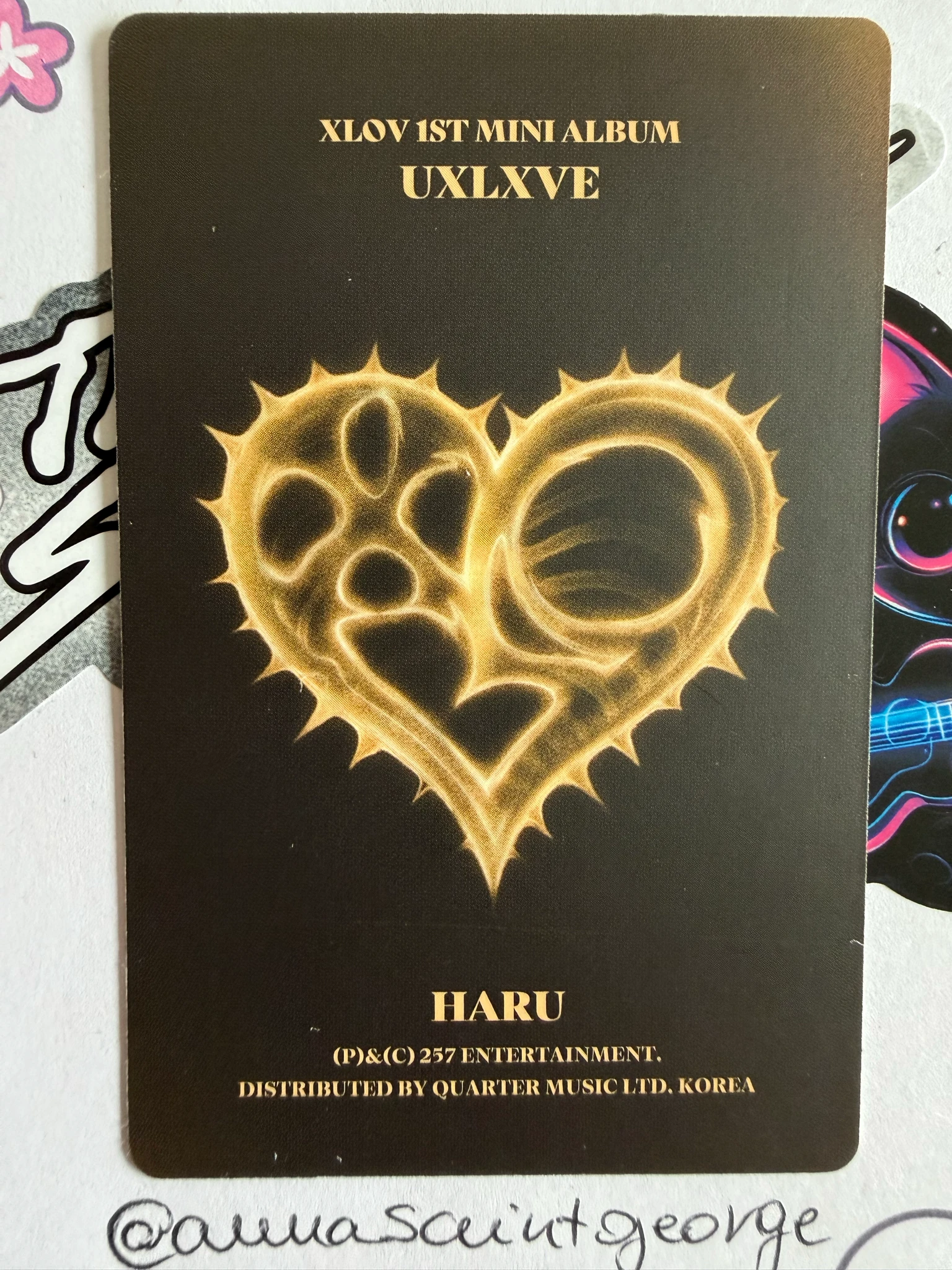 XLOV Haru XLOV - Haru - UXLXVE Album album photocard O version listing photo 2