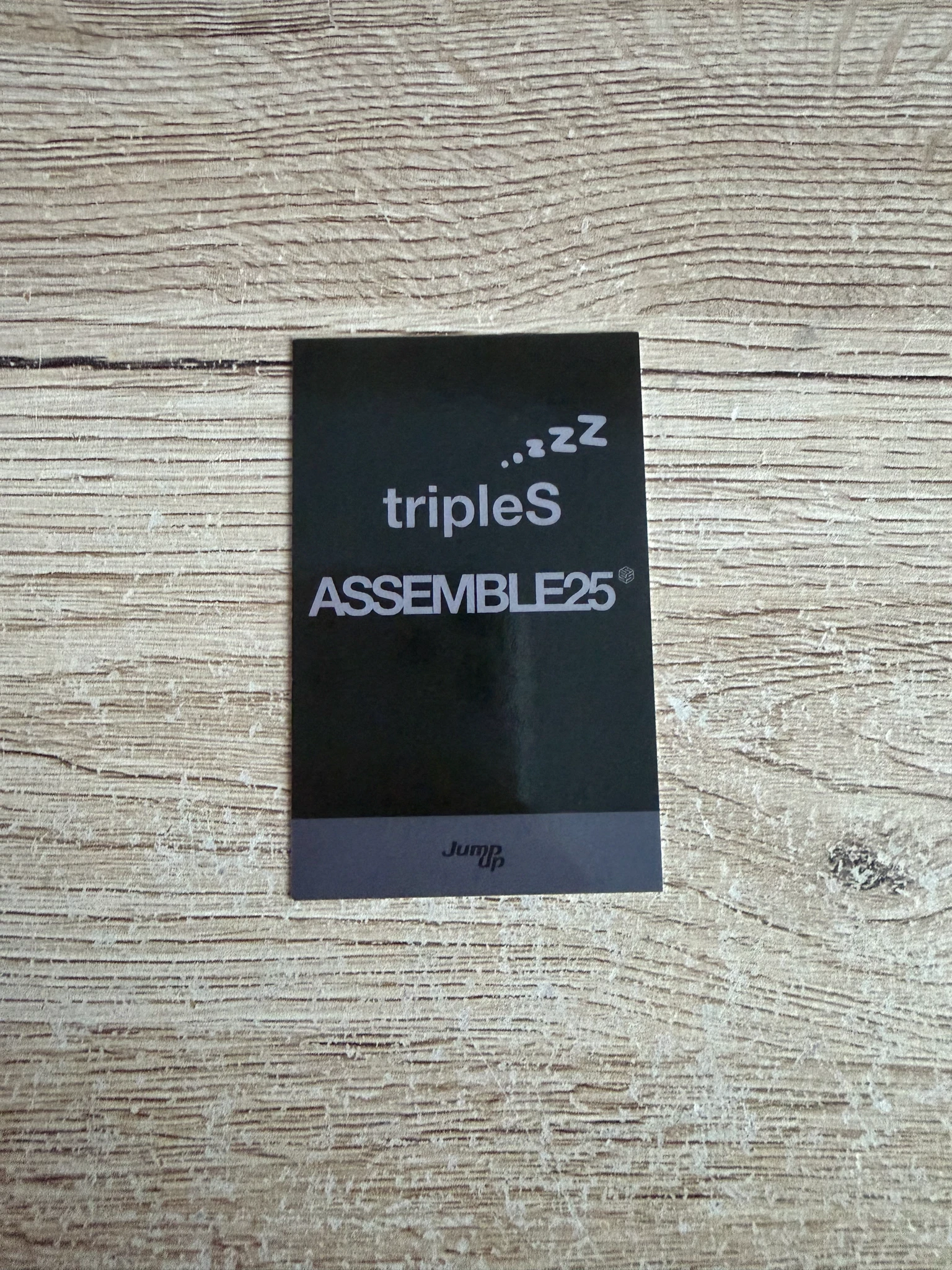 tripleS Mayu tripleS - Mayu - Assemble25 Album jump up round 9 polaroid video call (fancall) listing photo 2