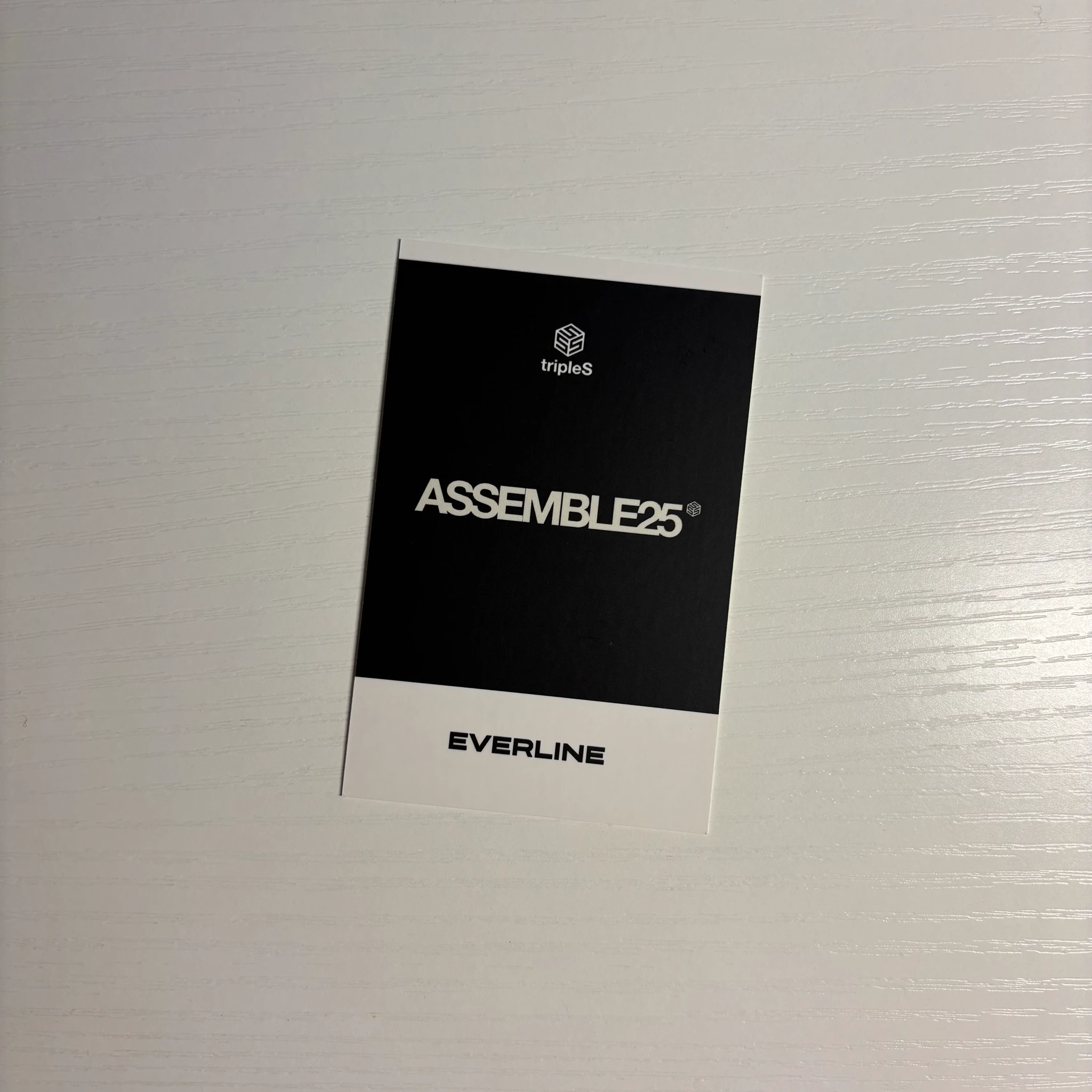 tripleS Yooyeon tripleS - Yooyeon - Assemble25 Album everline listing photo 2