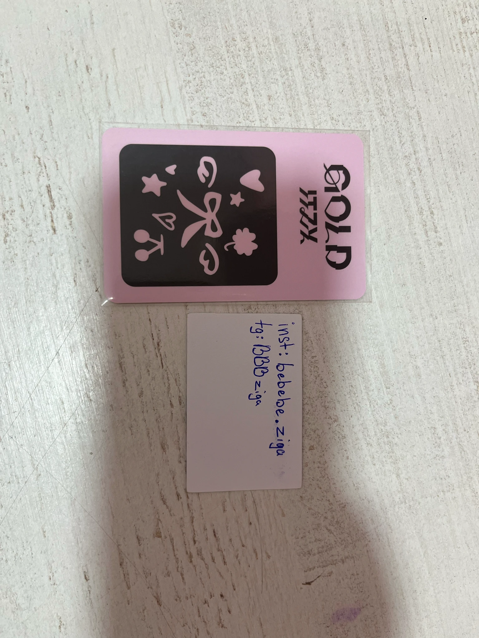 ITZY Yuna ITZY - Yuna - GOLD Album phone box album photocard listing photo 2