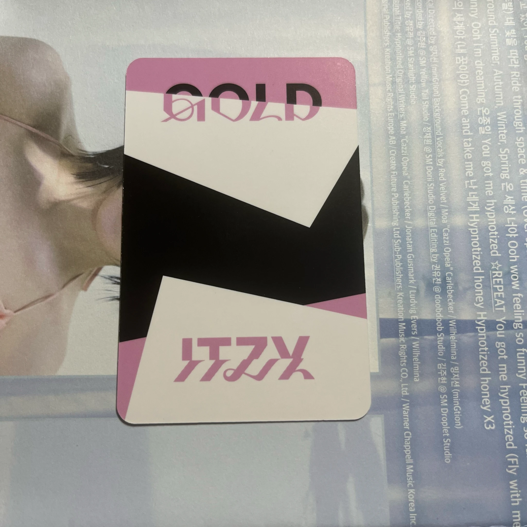 ITZY Lia ITZY - Lia - GOLD Album album photocard standard ver. listing photo 2