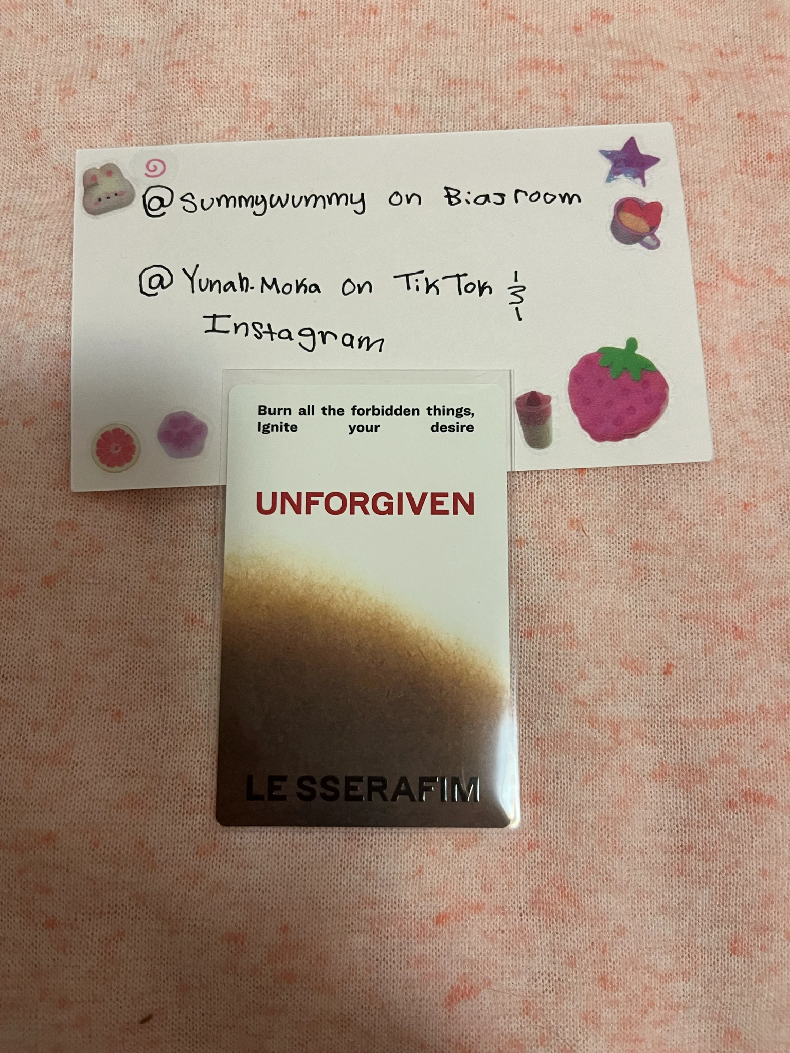 LE SSERAFIM Huh Yunjin LE SSERAFIM - Huh Yunjin - UNFORGIVEN Album blazing green version compact version album photocard listing photo 2