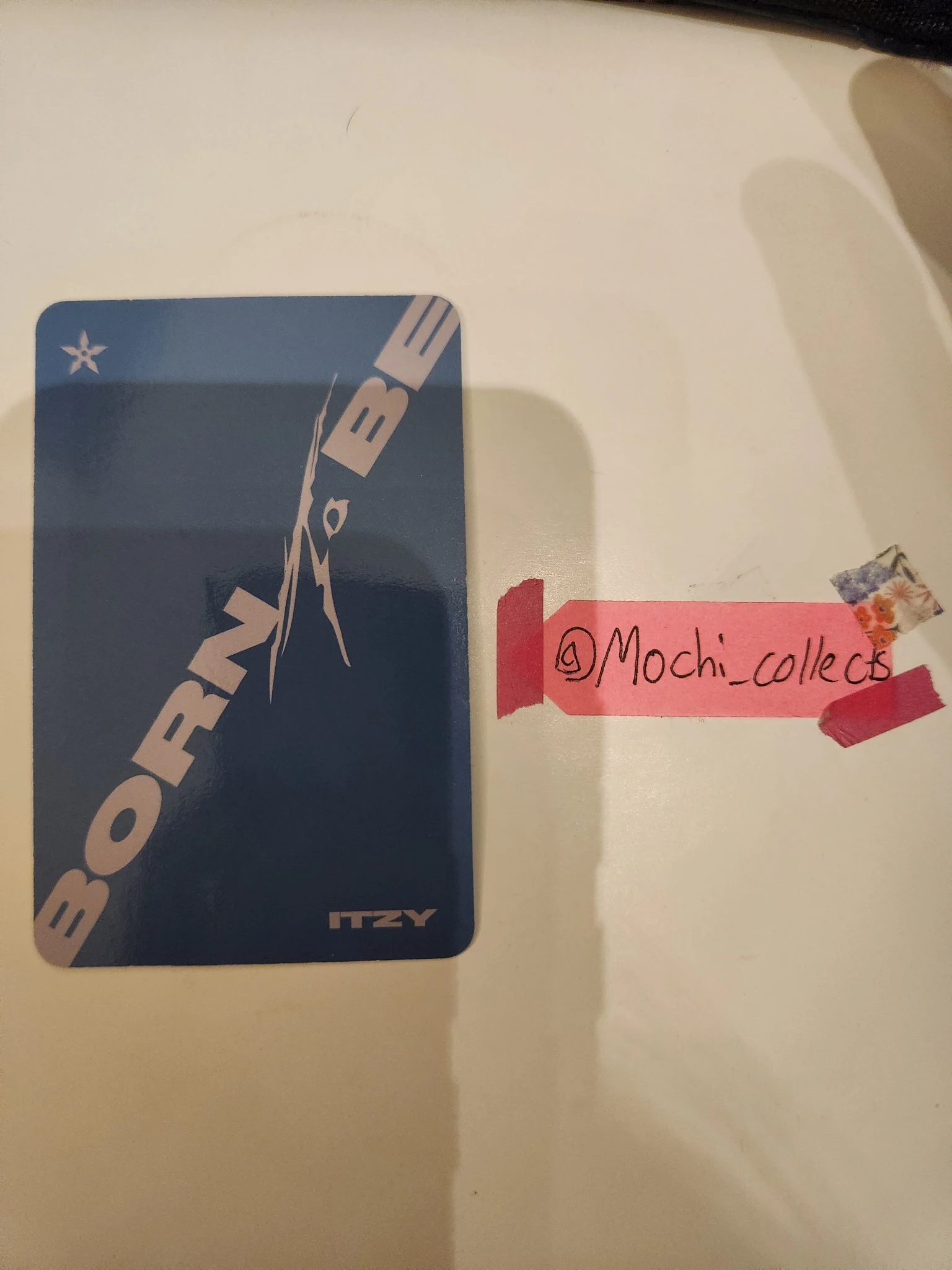 ITZY Ryujin ITZY - Ryujin - BORN TO BE Album mr vampire ver Blue Back listing photo 2