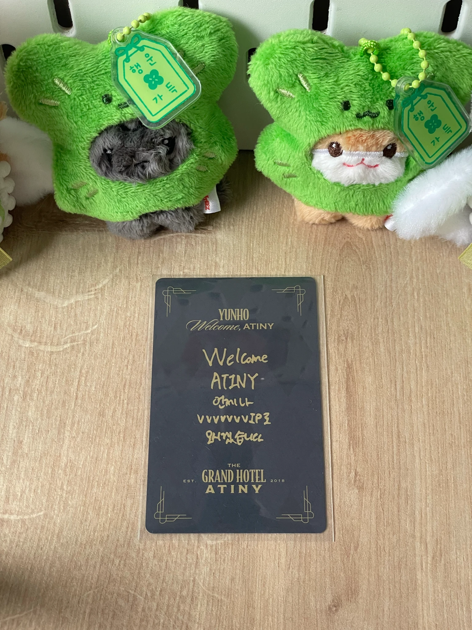 ATEEZ Yunho ATEEZ - Yunho - 6TH MEMBERSHIP KIT THE GRAND HOTEL ATINY Other listing photo 2