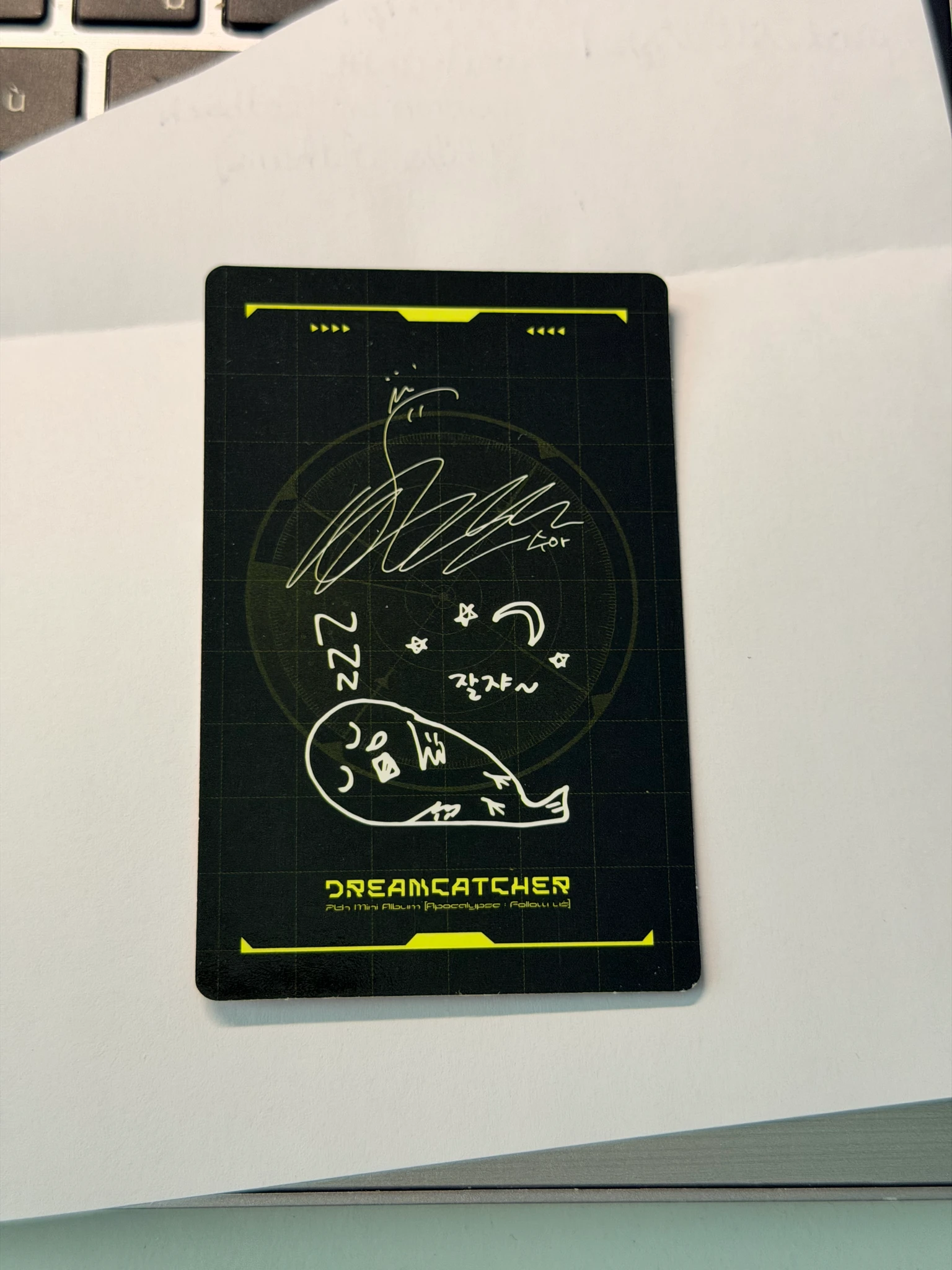 Dreamcatcher SuA Dreamcatcher - SuA - Apocalypse : Follow  Us Album album photocard yellow back selfie photocard listing photo 2