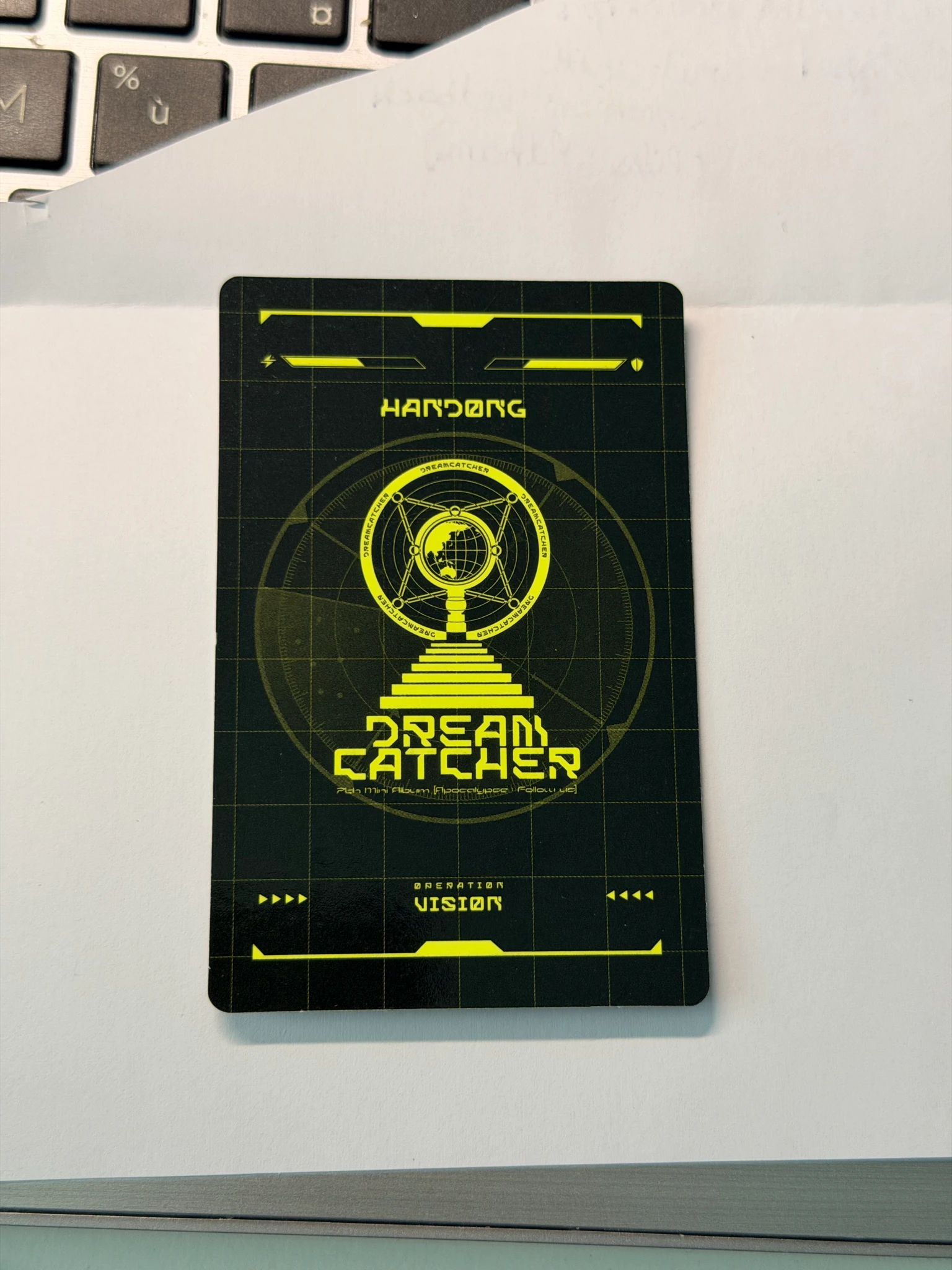 Dreamcatcher Handong Dreamcatcher - Handong - Apocalypse : Follow  Us Album album photocard yellow back concept photocard listing photo 2