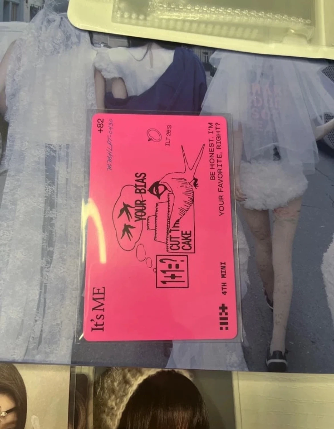 ILLIT Moka ILLIT - Moka - MAMIHLAPINATAPAI Album album photocard it's me version A version listing photo 2