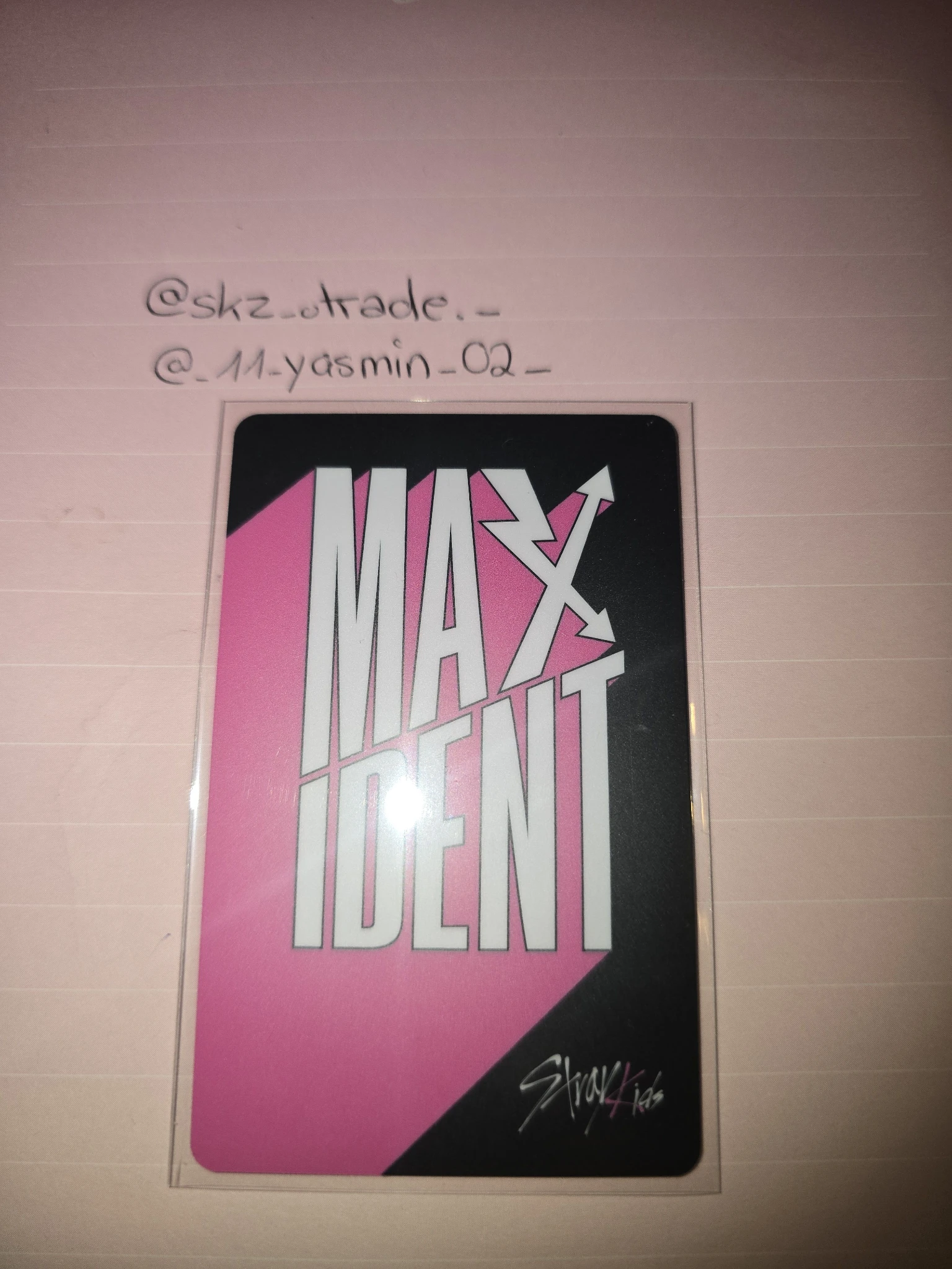 Stray Kids Lee Know Stray Kids - Lee Know - MAXIDENT Album round 2 soundwave pvc card lucky draw (LD) listing photo 2