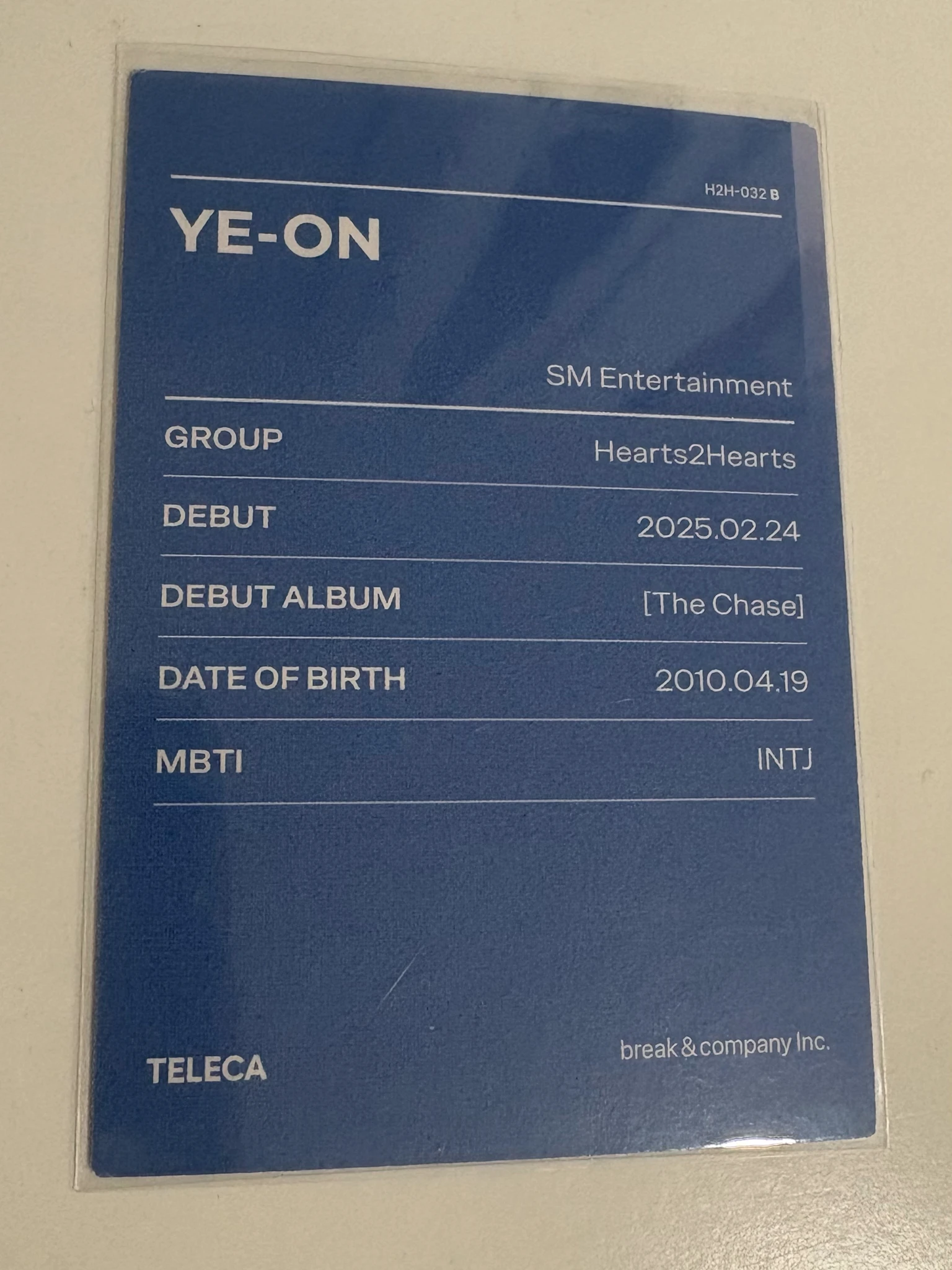 Hearts2Hearts Ye-on Hearts2Hearts - Ye-on - TELECA 2025 Kpop Rookie Other trading card base listing photo 2