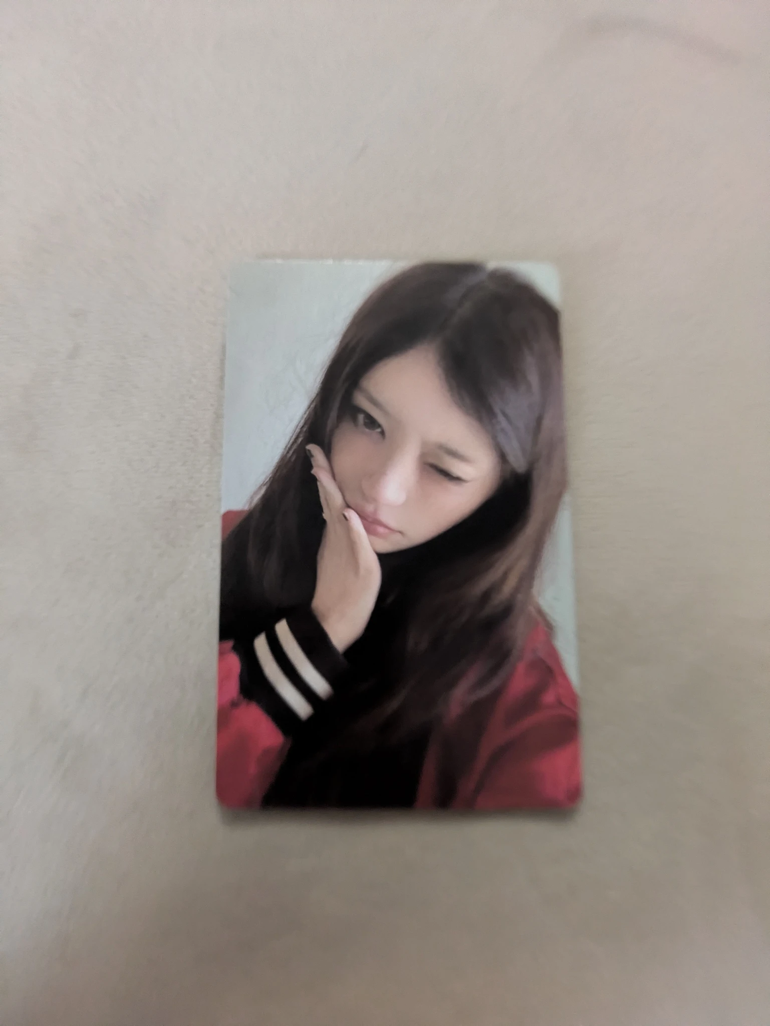 ILLIT Moka ILLIT - Moka - MAMIHLAPINATAPAI Album kpop nara listing photo 2