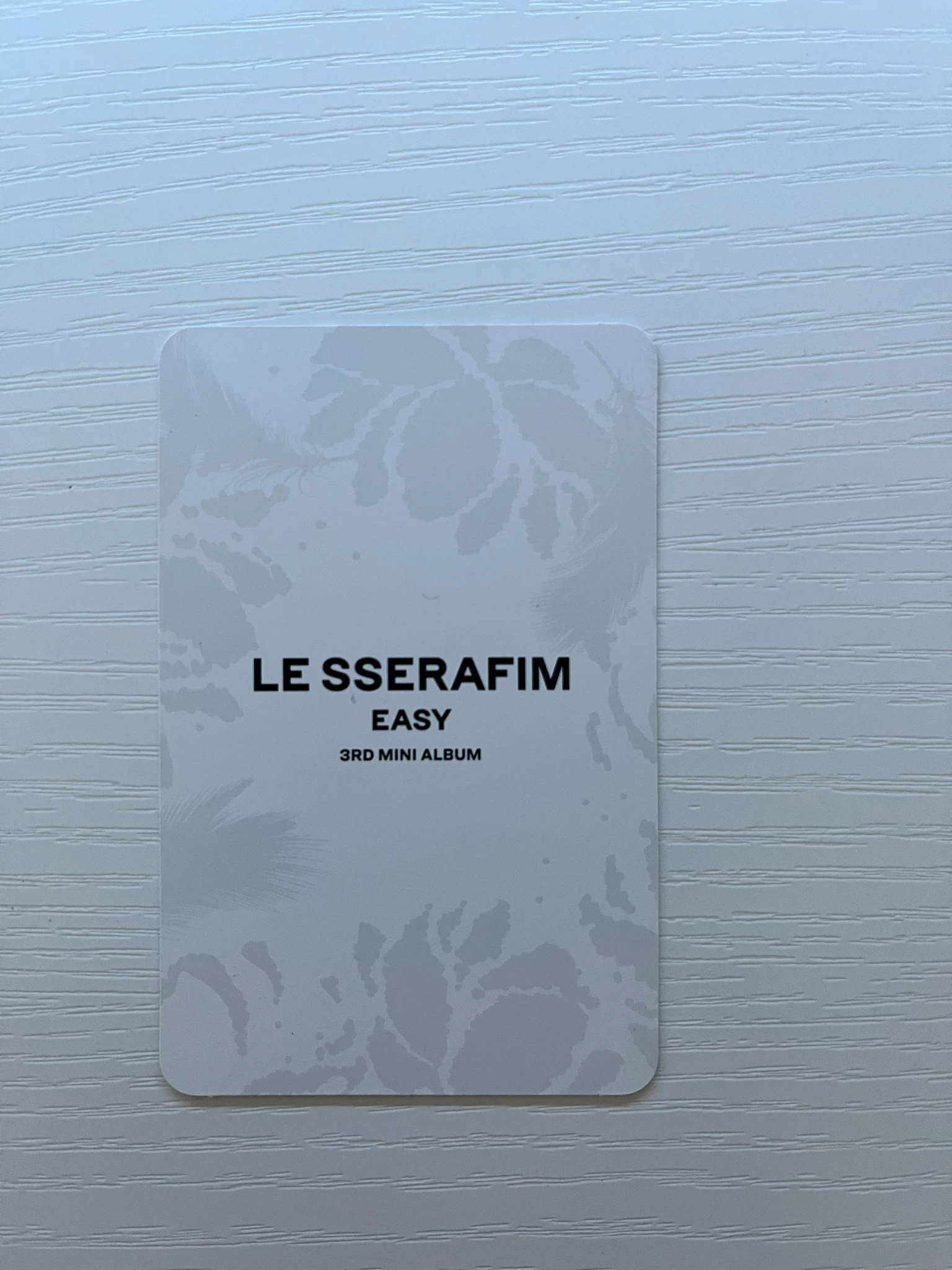 LE SSERAFIM LE SSERAFIM - EASY Album listing photo 2