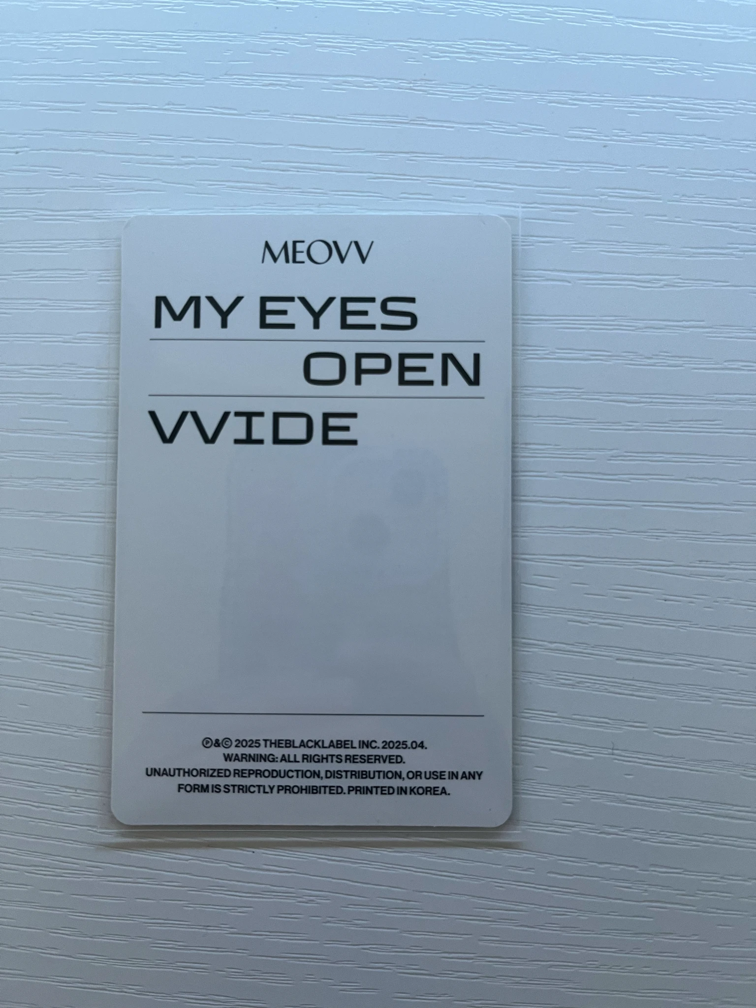 MEOVV MEOVV - MY EYES OPEN VVIDE Album US exclusive album photocard listing photo 2