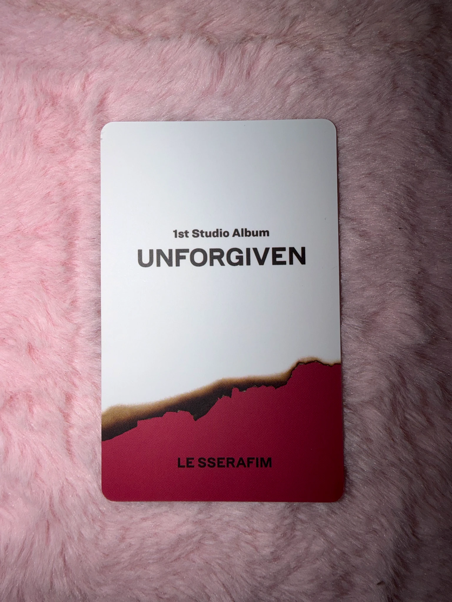 LE SSERAFIM Huh Yunjin LE SSERAFIM - Huh Yunjin - UNFORGIVEN Album holographic (hologram) pob (pre-order benefit) standard version weverse japan shop (wvj) listing photo 2