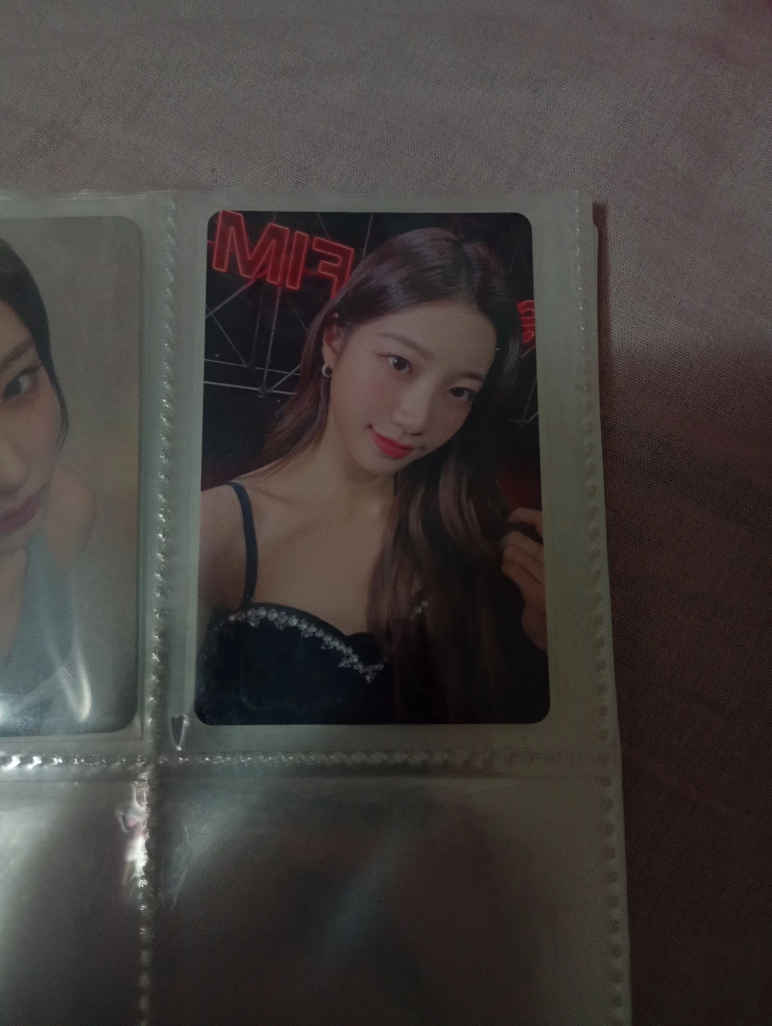 LE SSERAFIM Kazuha LE SSERAFIM - Kazuha - FEARLESS (Japanese Ver.) Album merch trading card listing photo 2