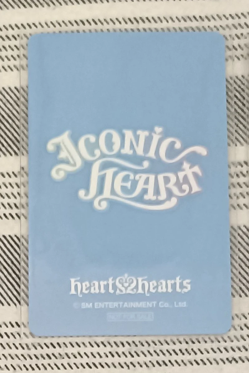 Hearts2Hearts Jiwoo Hearts2Hearts - Jiwoo - ICONIC HEART Album pob (pre-order benefit) ums japan (universal music store) listing photo 2