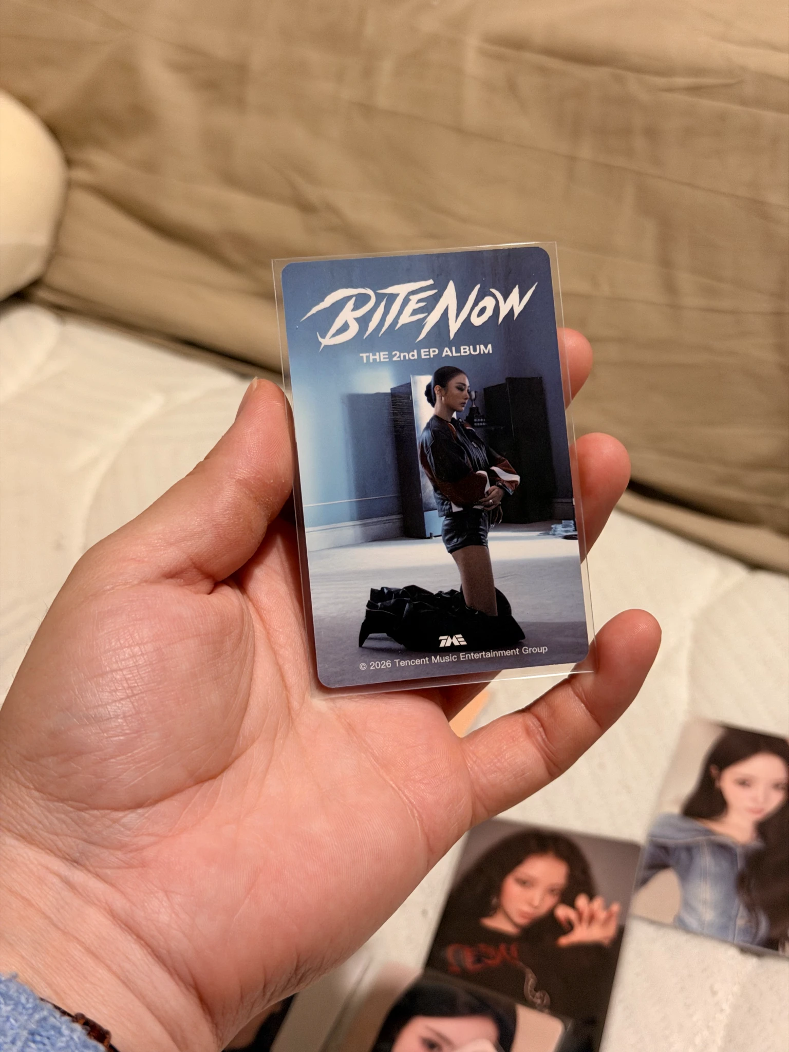 MEOVV Gawon MEOVV - Gawon - BITE NOW Album qq music 3 star listing photo 2